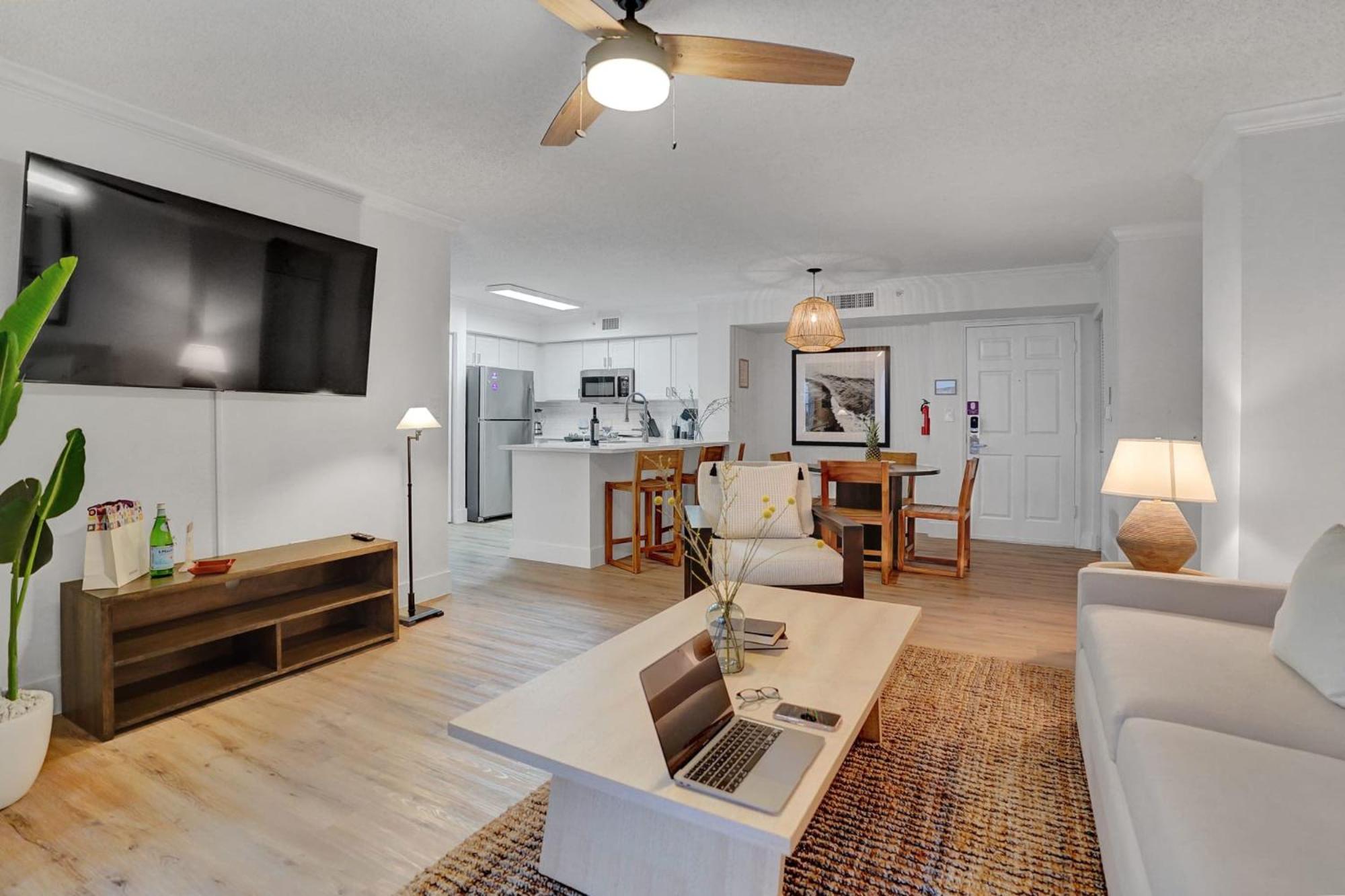 Stylish Modern Apartments at Gables Grand Plaza in Miami