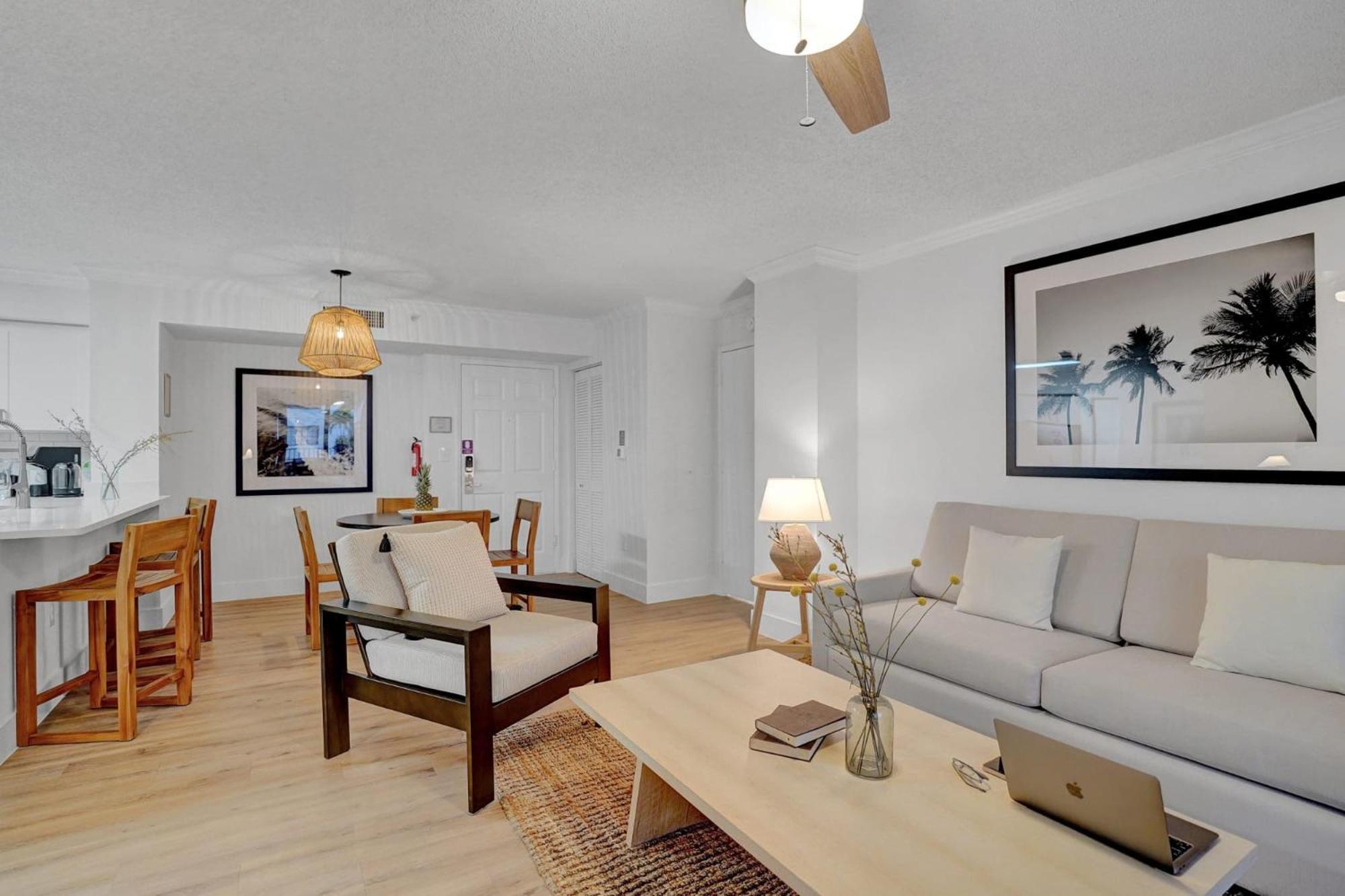 Stylish Modern Apartments at Gables Grand Plaza in Miami