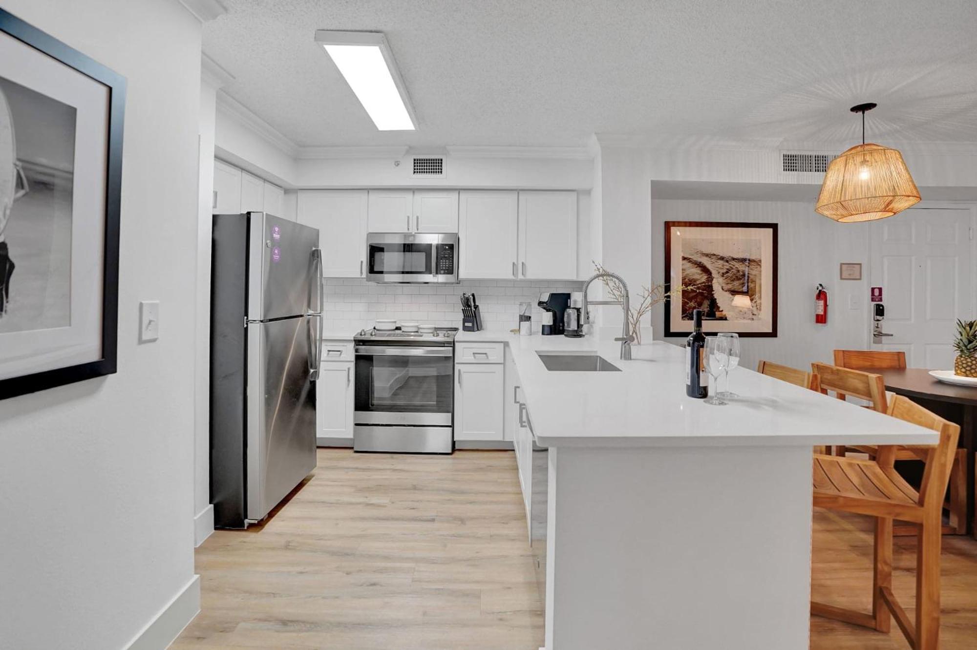 Stylish Modern Apartments at Gables Grand Plaza in Miami