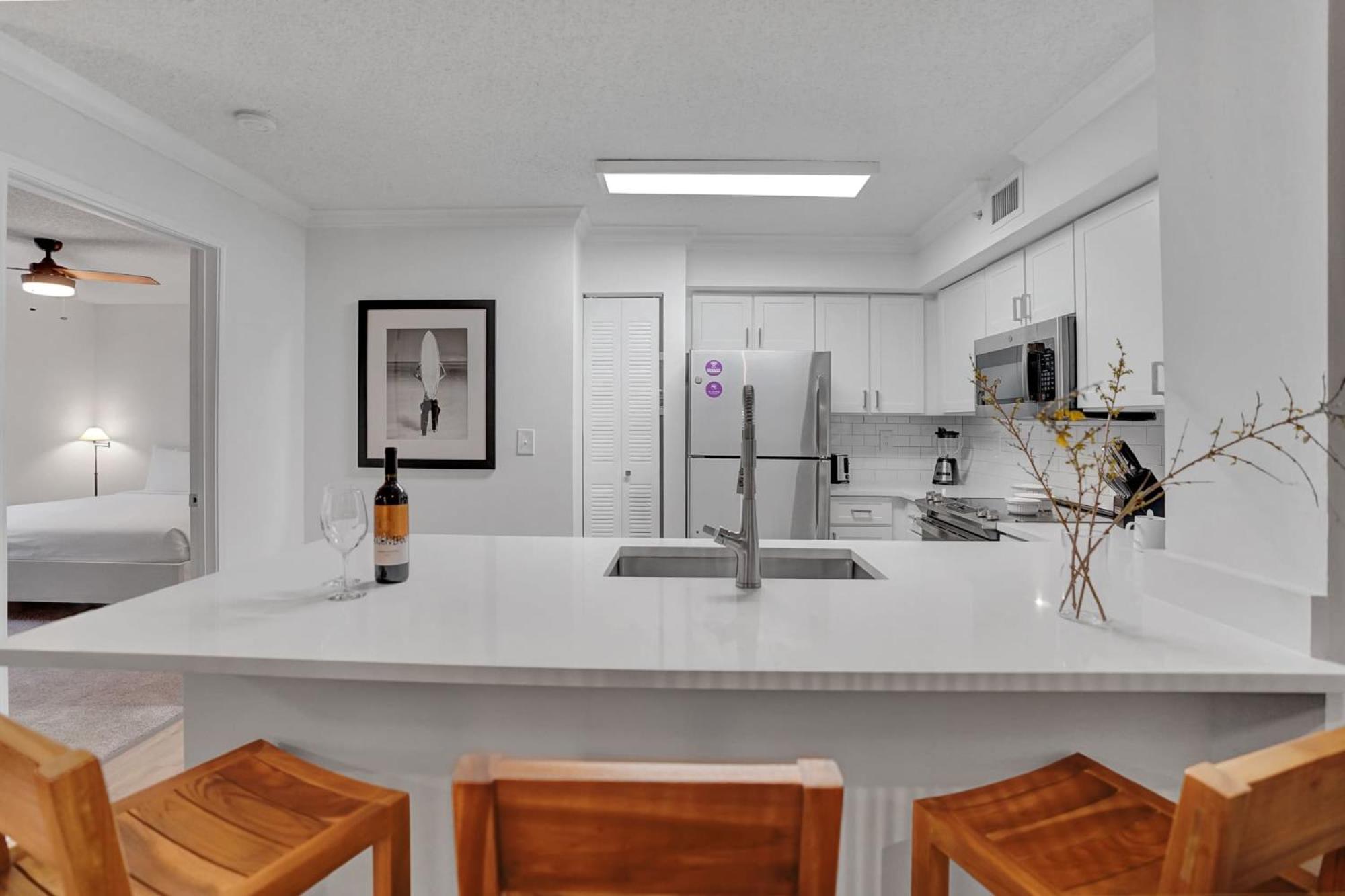 Stylish Modern Apartments at Gables Grand Plaza in Miami