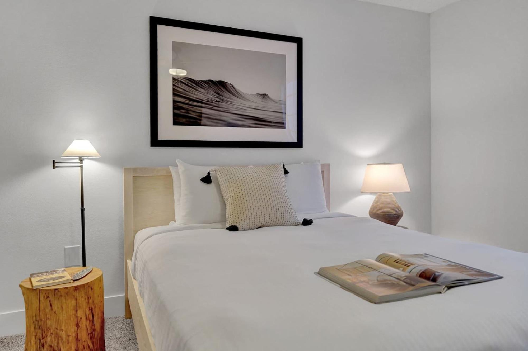 Stylish Modern Apartments at Gables Grand Plaza in Miami