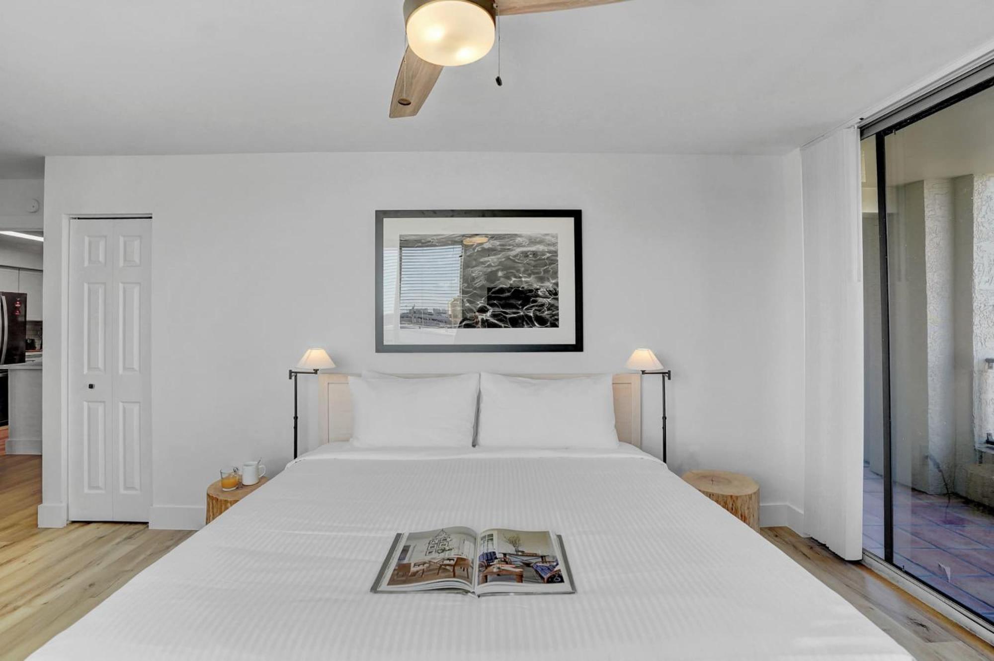 Stylish Modern Apartments at Gables Grand Plaza in Miami
