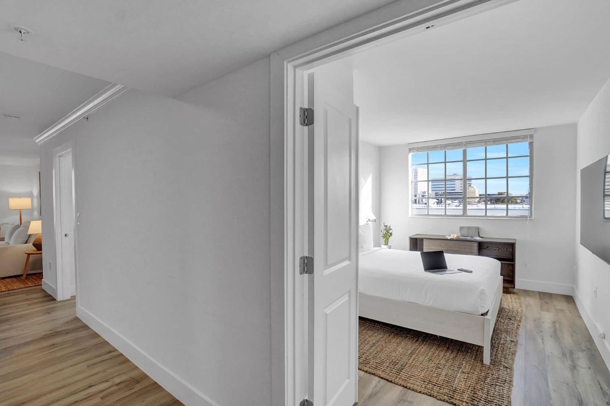 Stylish Modern Apartments at Gables Grand Plaza in Miami