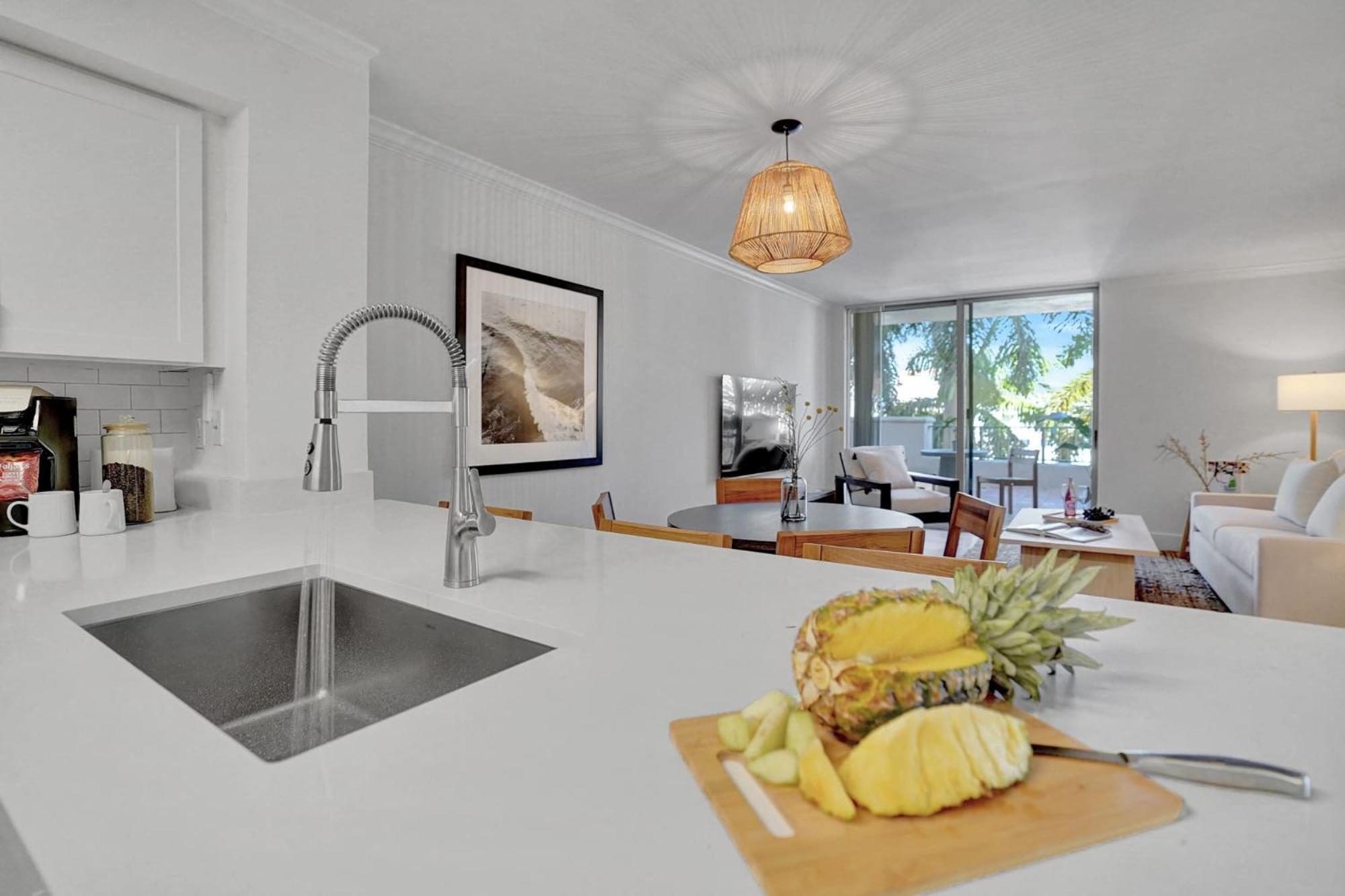 Stylish Modern Apartments at Gables Grand Plaza in Miami