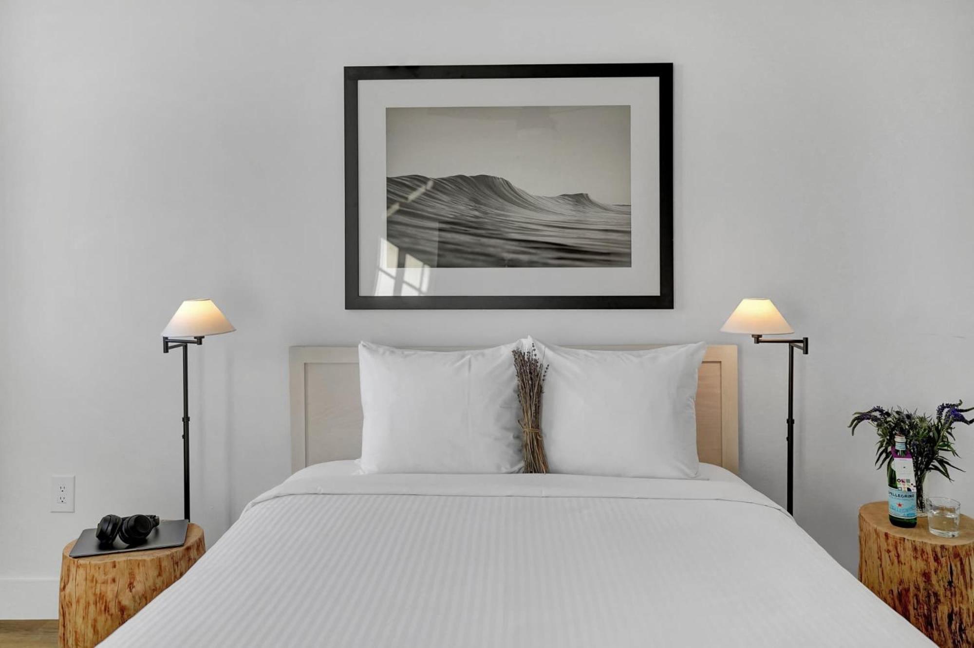 Stylish Modern Apartments at Gables Grand Plaza in Miami