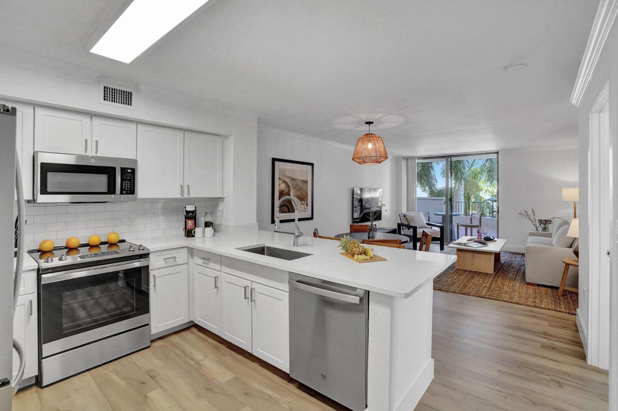 Stylish Modern Apartments at Gables Grand Plaza in Miami