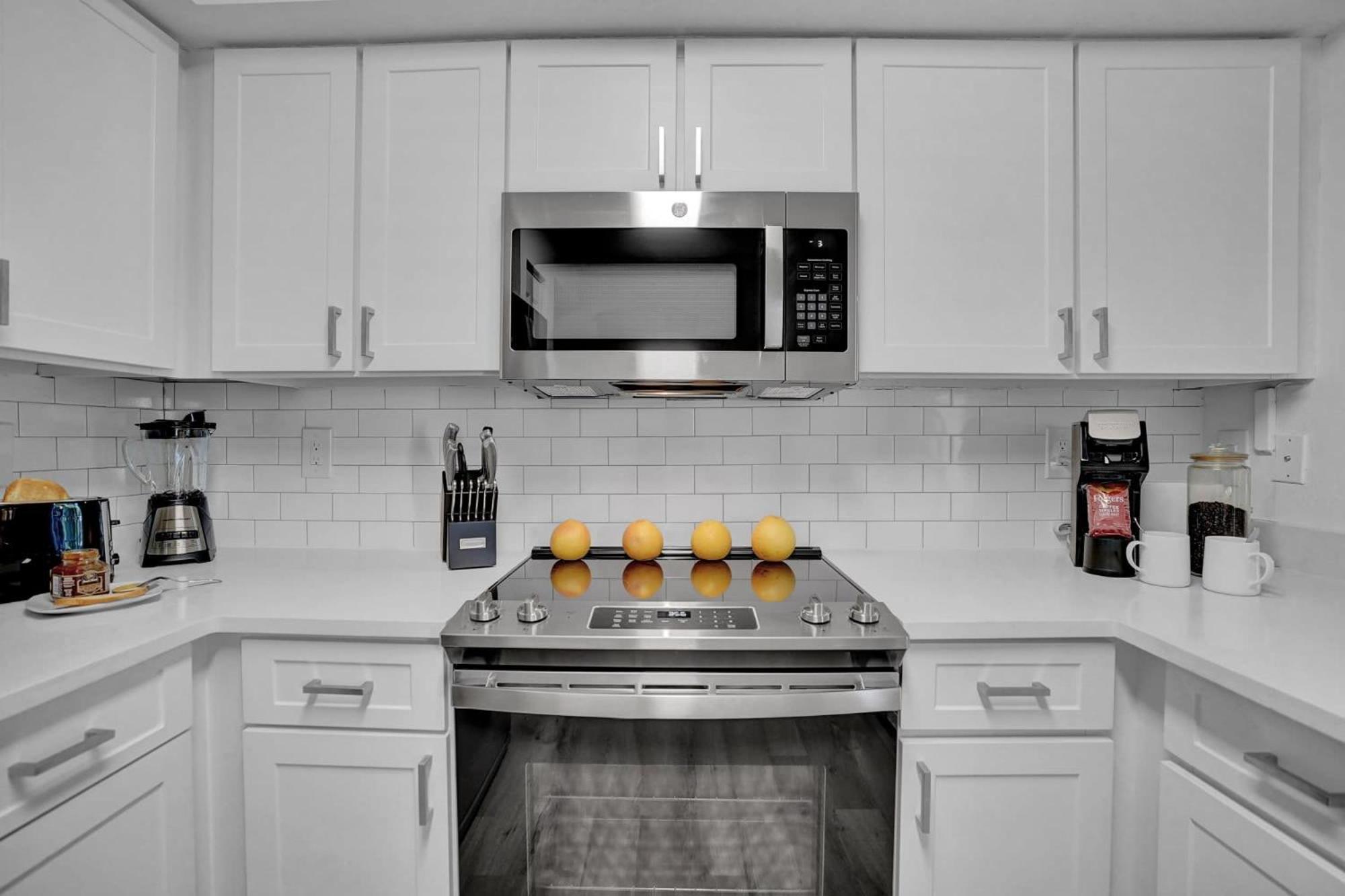 Stylish Modern Apartments at Gables Grand Plaza in Miami