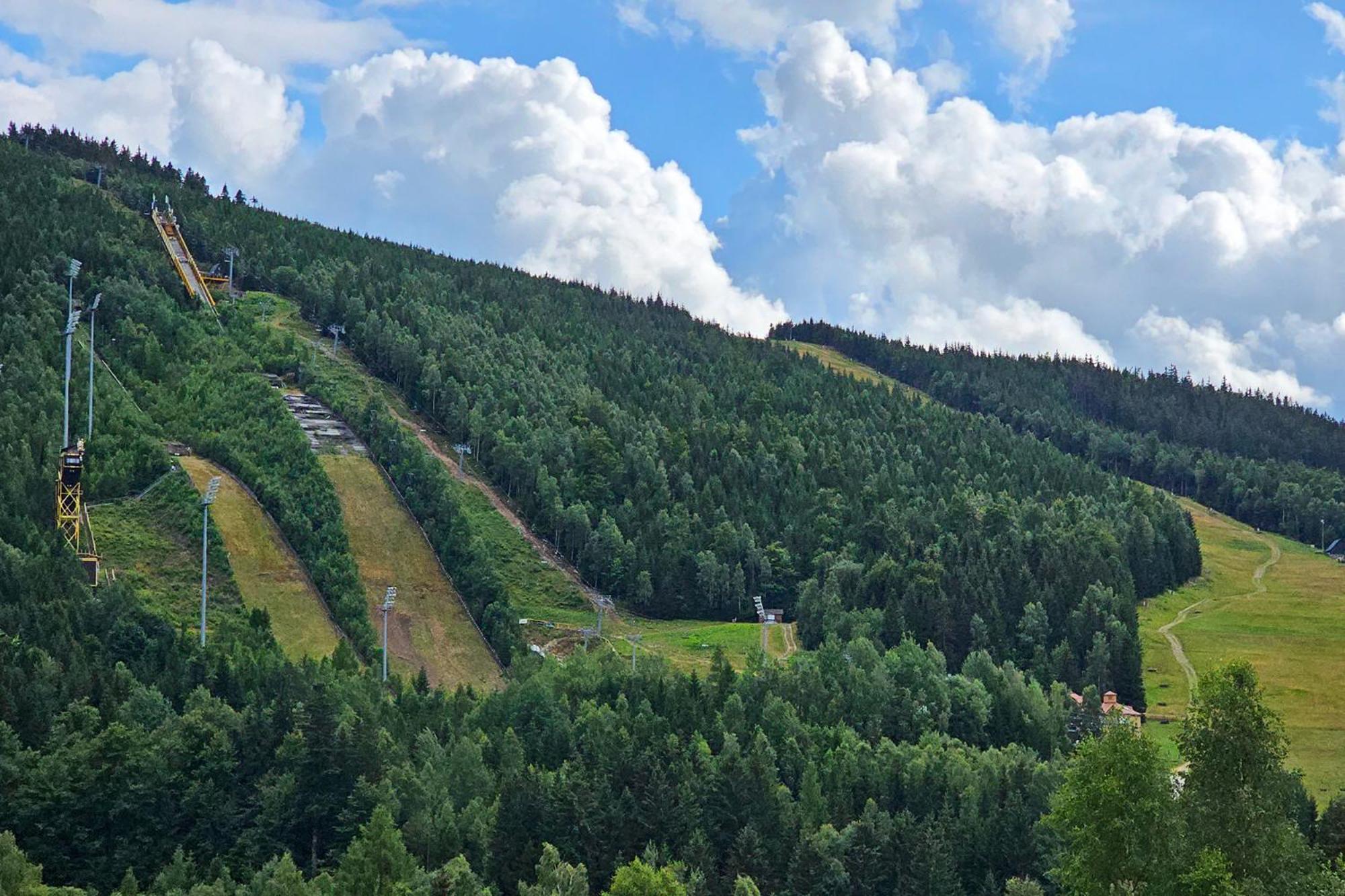 ENJOYHARRACHOV - Atraktivní slunný klimatizovaný apartmán 14 v centru se saunou, parkováním, Wifi-WLAN, SAT, herní konzolí, PC s win 10, Netflix zdarma a m