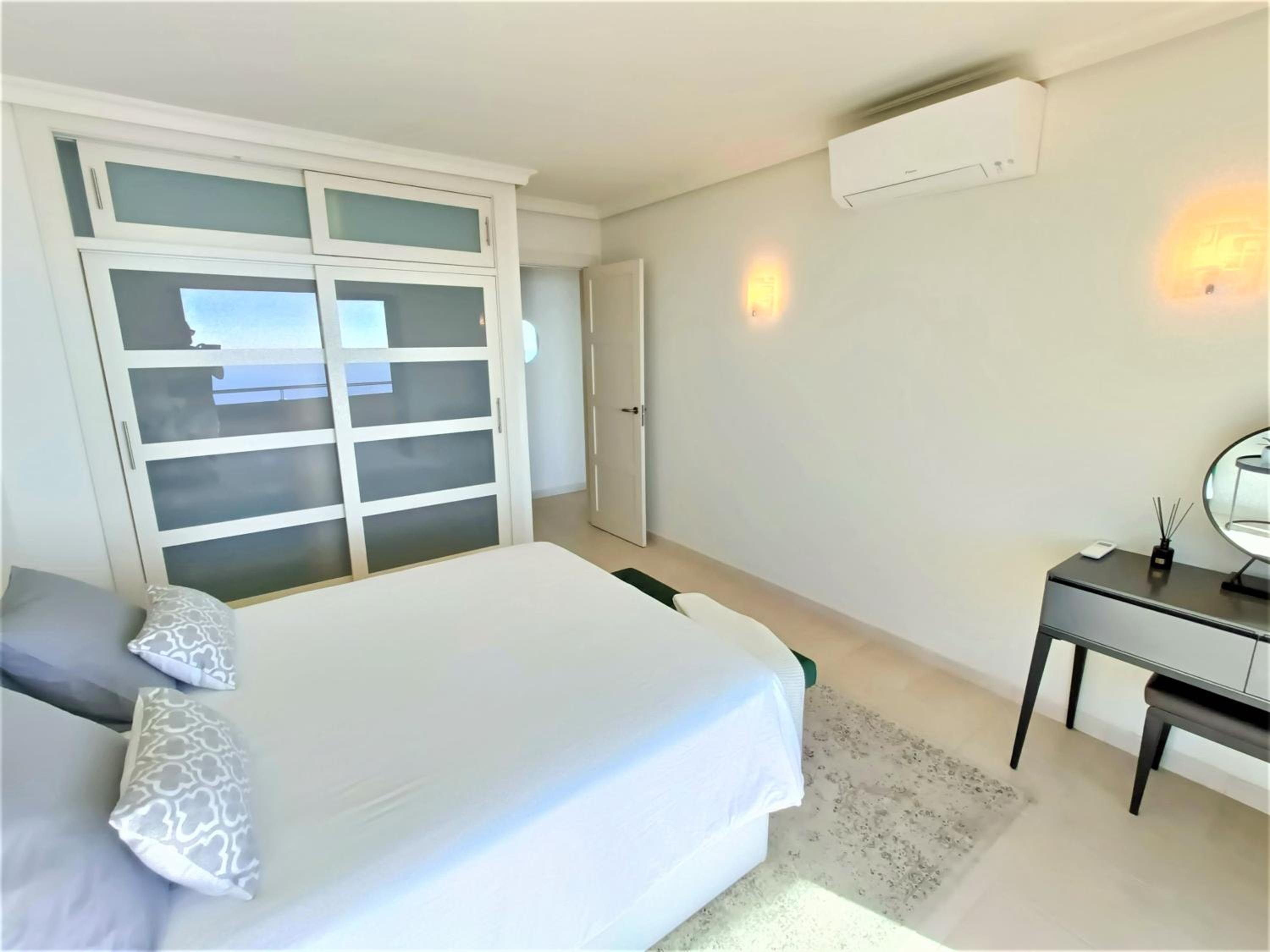 Luxury Los Gigantes Apartment