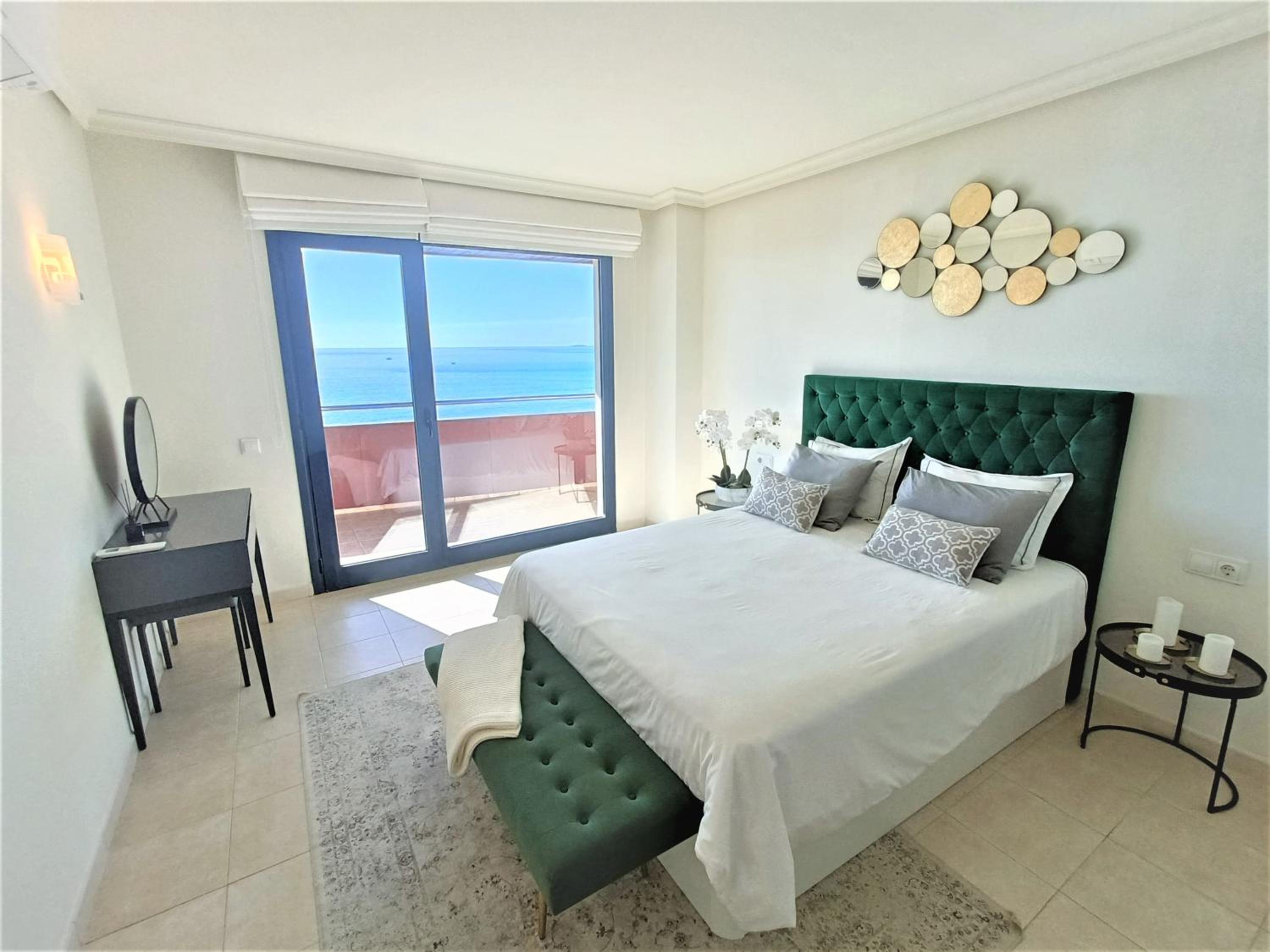 Luxury Los Gigantes Apartment