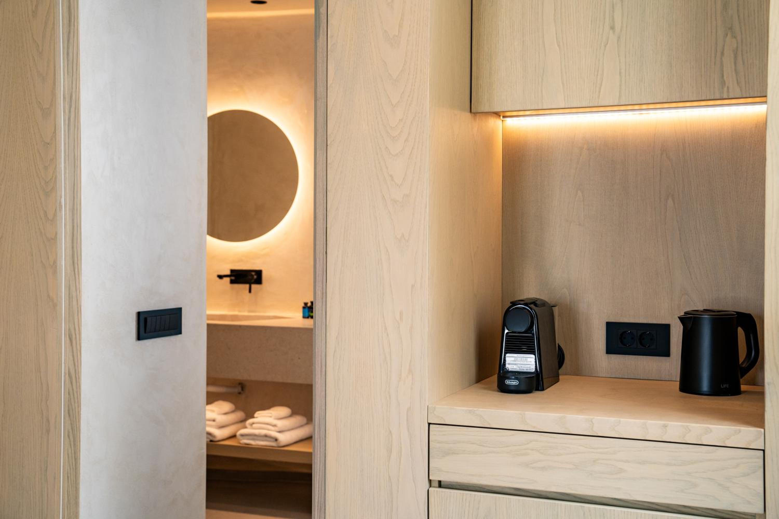 On The Square photo 3