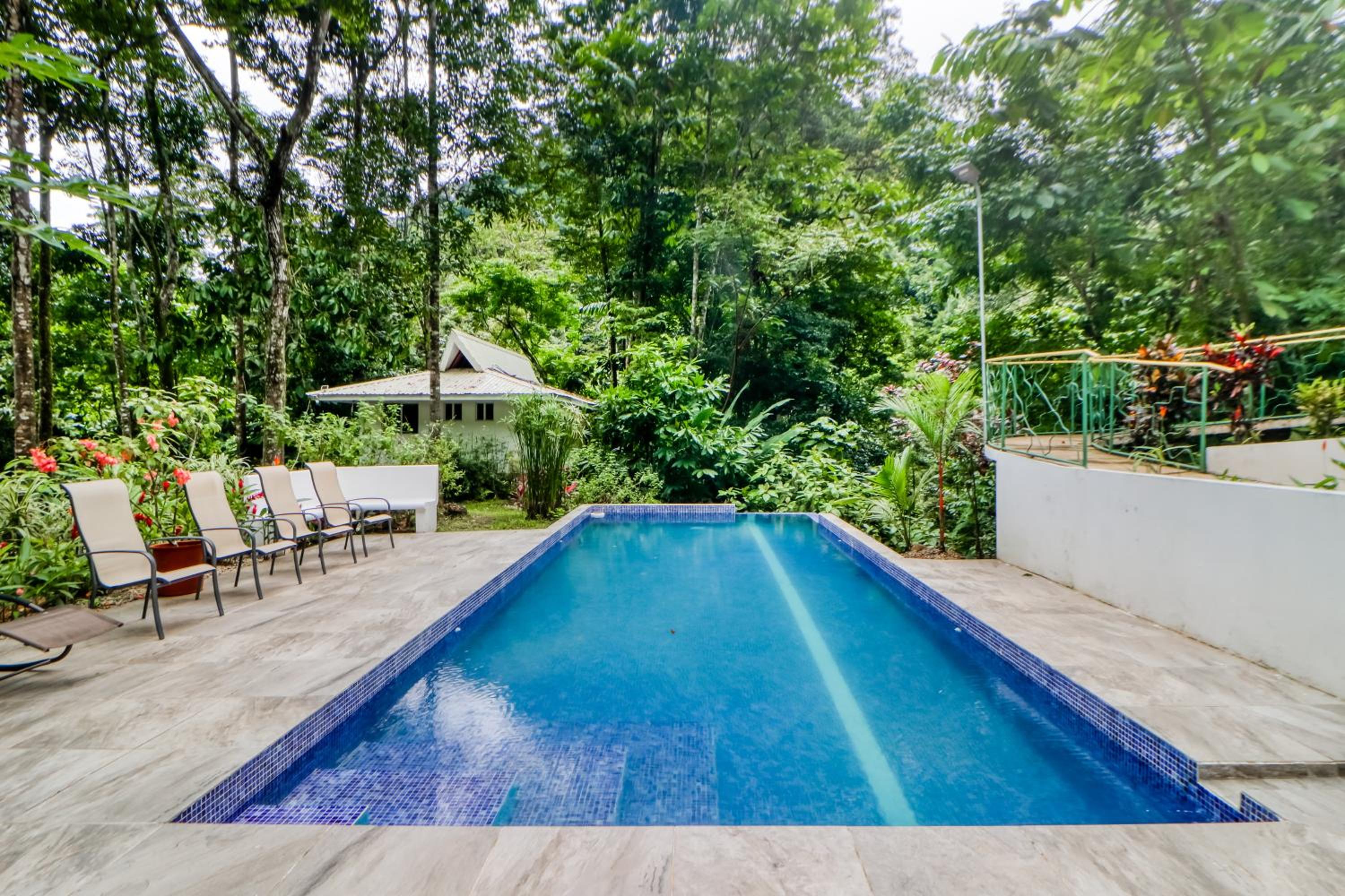 Lost Pools Bungalows