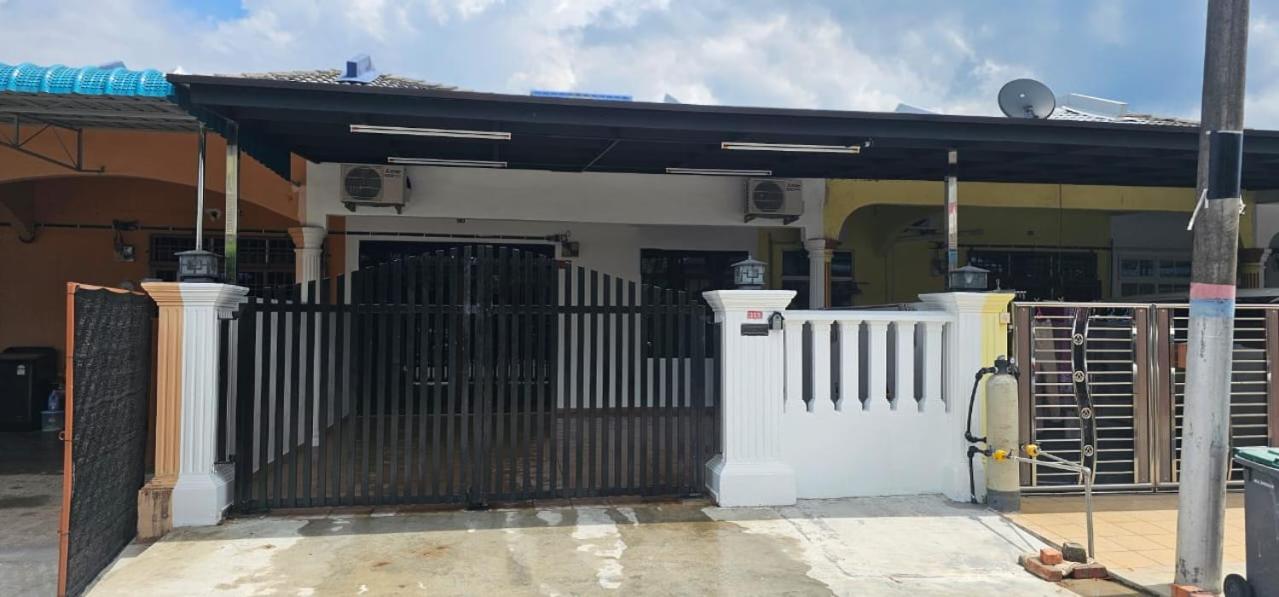 4 bedroom homestay @ Mersing photo 5