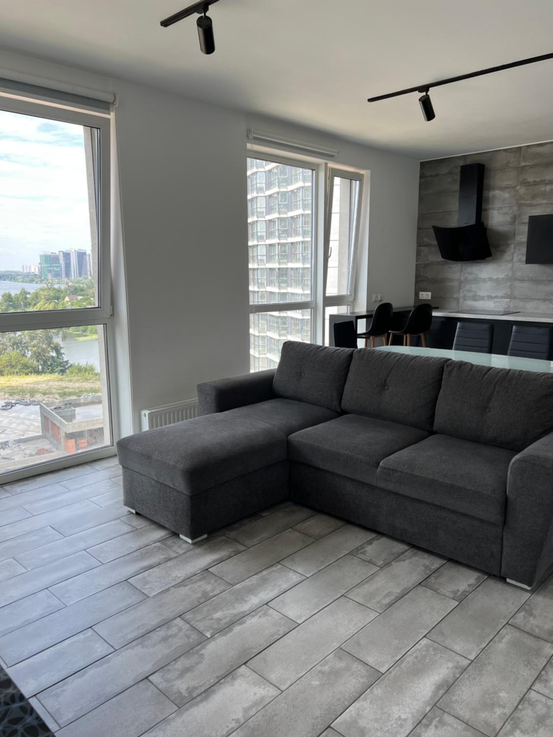 4 rooms apartment with a view of the Dnieper River view 5