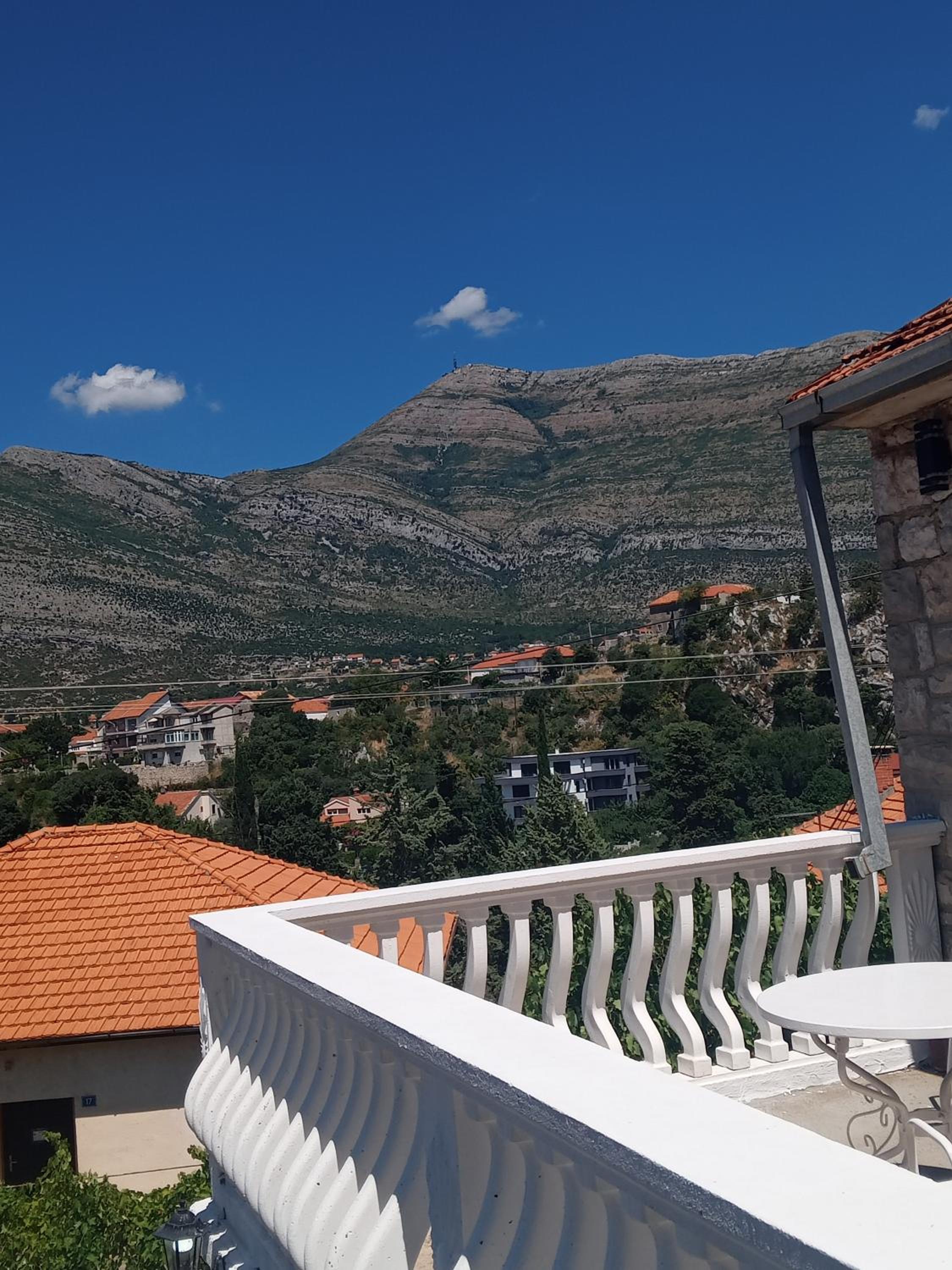 Jovanluka apartman studio nadomak Arslanaginića mosta