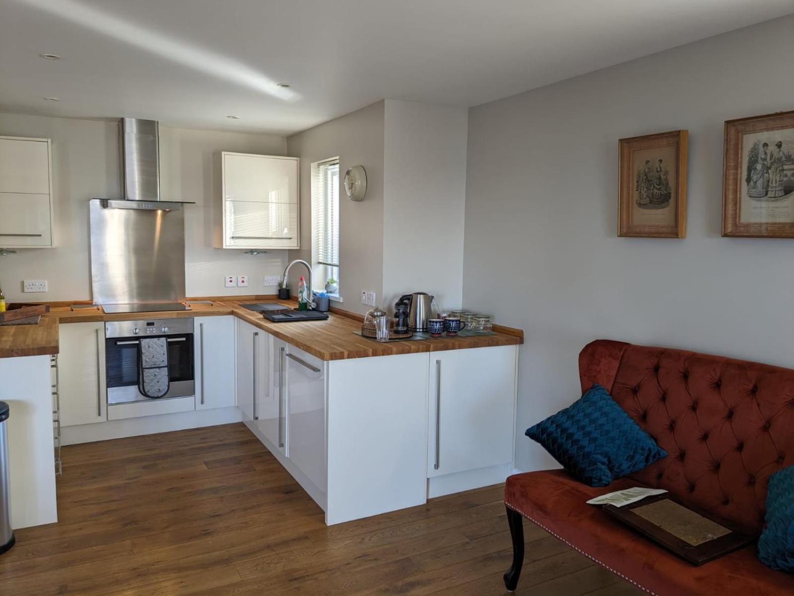 18 Mill Wharf Apartment