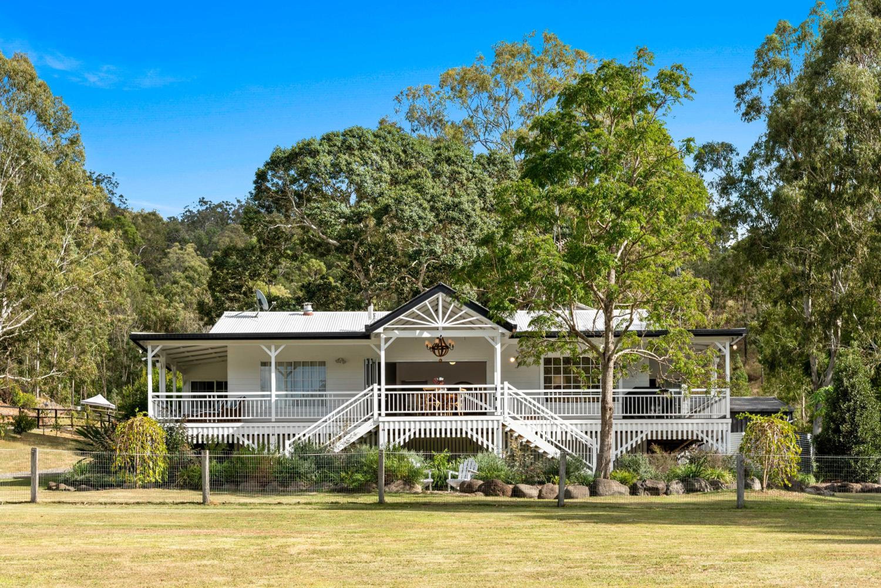 The Stables Luxury Country Escape
