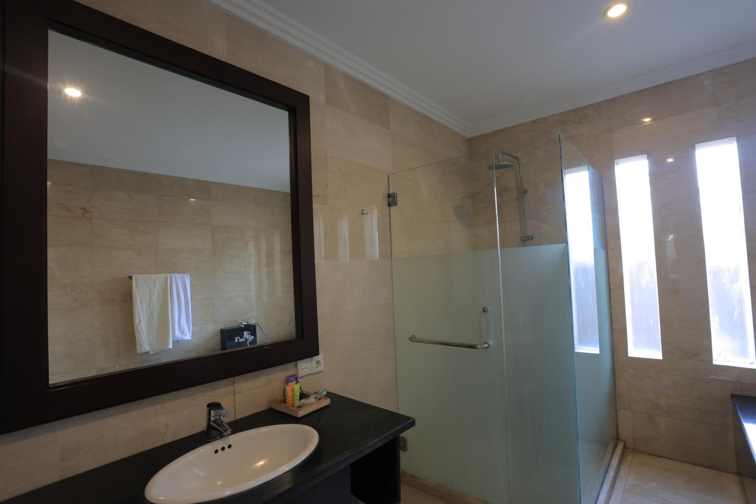4 bedroom villa with pool in the center of Seminyak