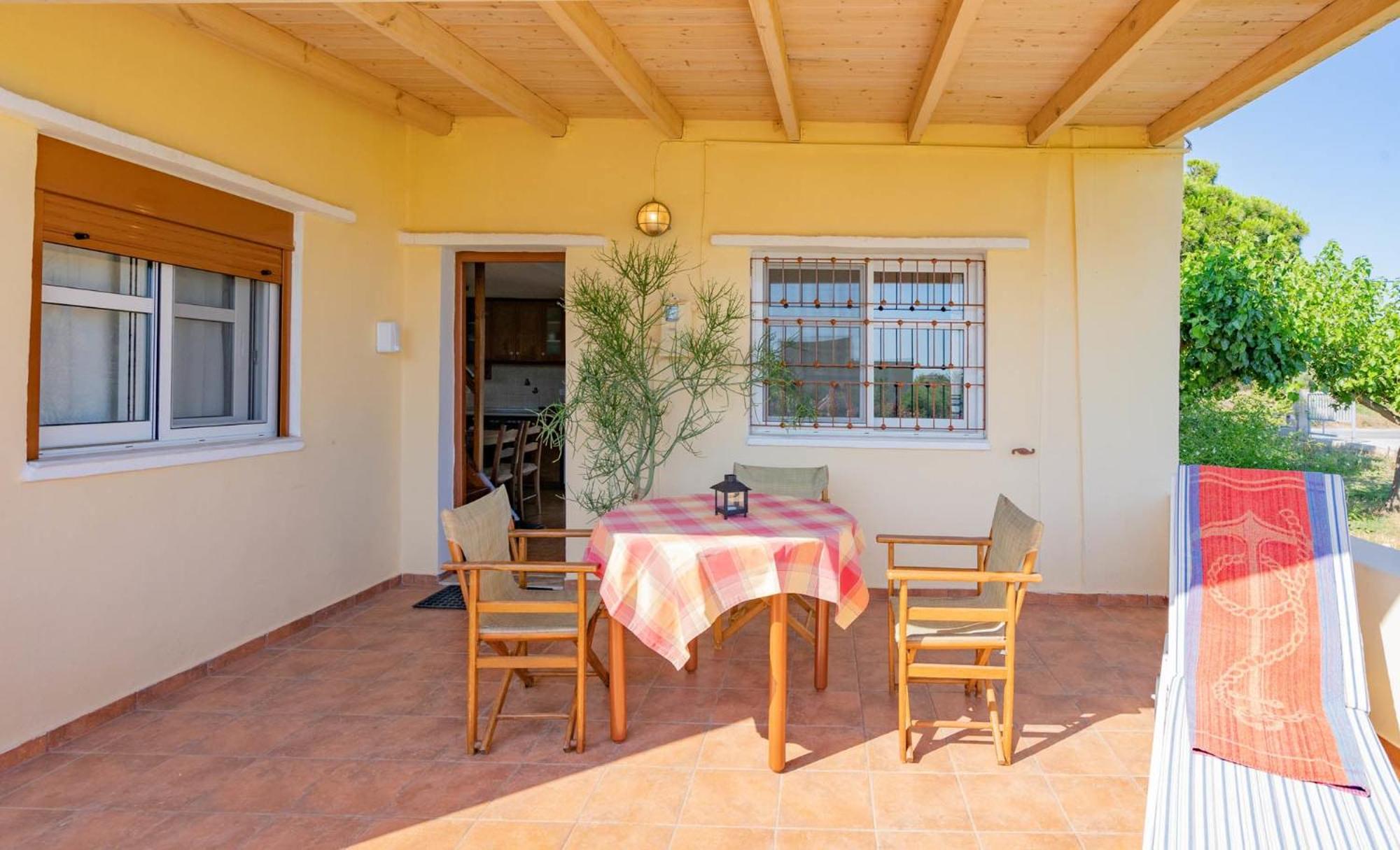 Nostos - Walk To Beach - AC WIFI