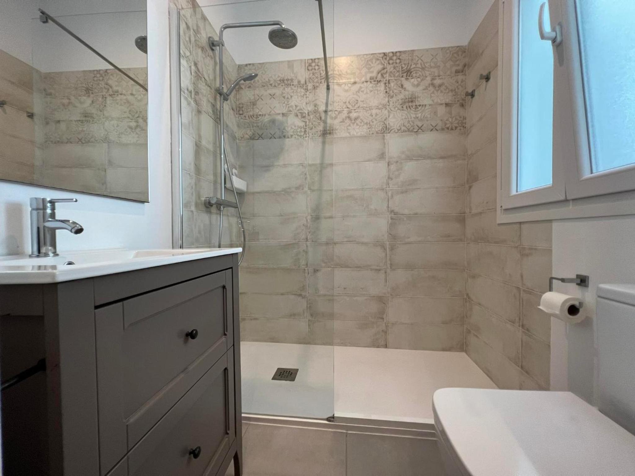 Peaceful 1BR with shared terrace at the Nook view 5