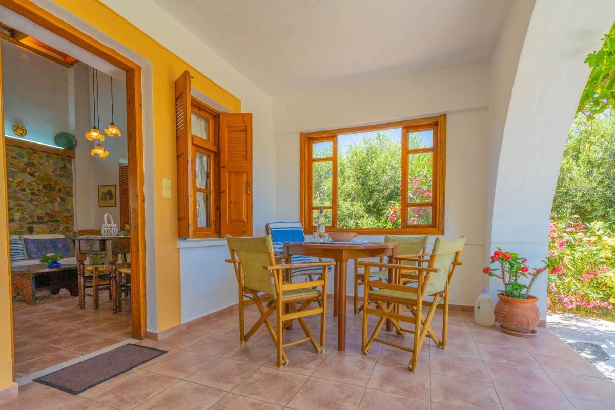 Photo 8