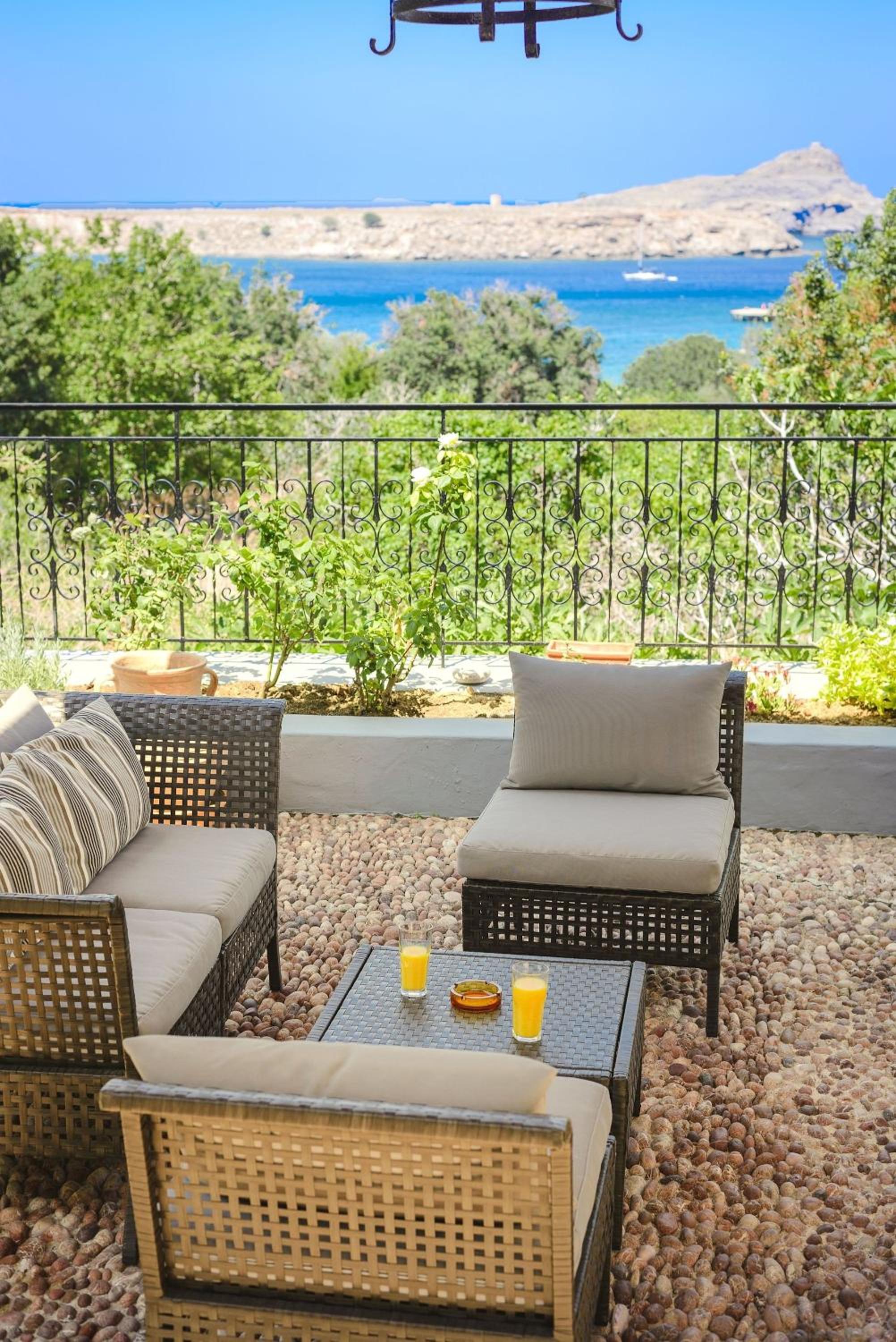 Welcoming Rhodes Villa 2 Bedrooms Villa Thea Stunning Sea and BBQ Lindos photo 3