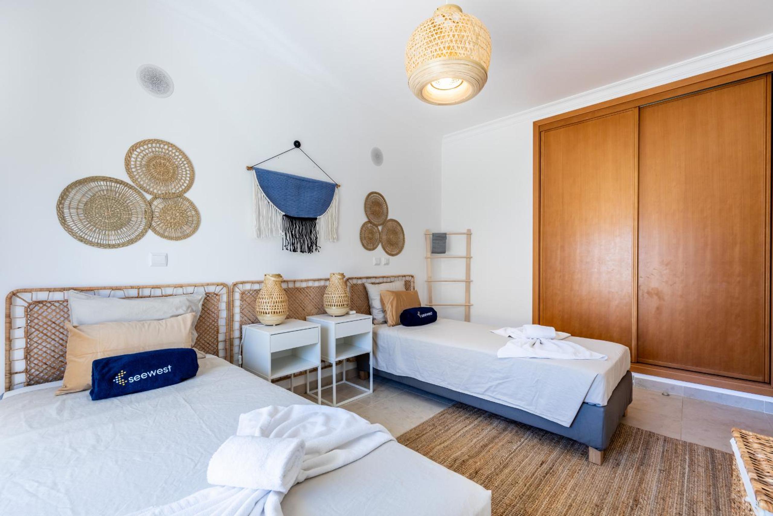 Jewel Apartment by Seewest