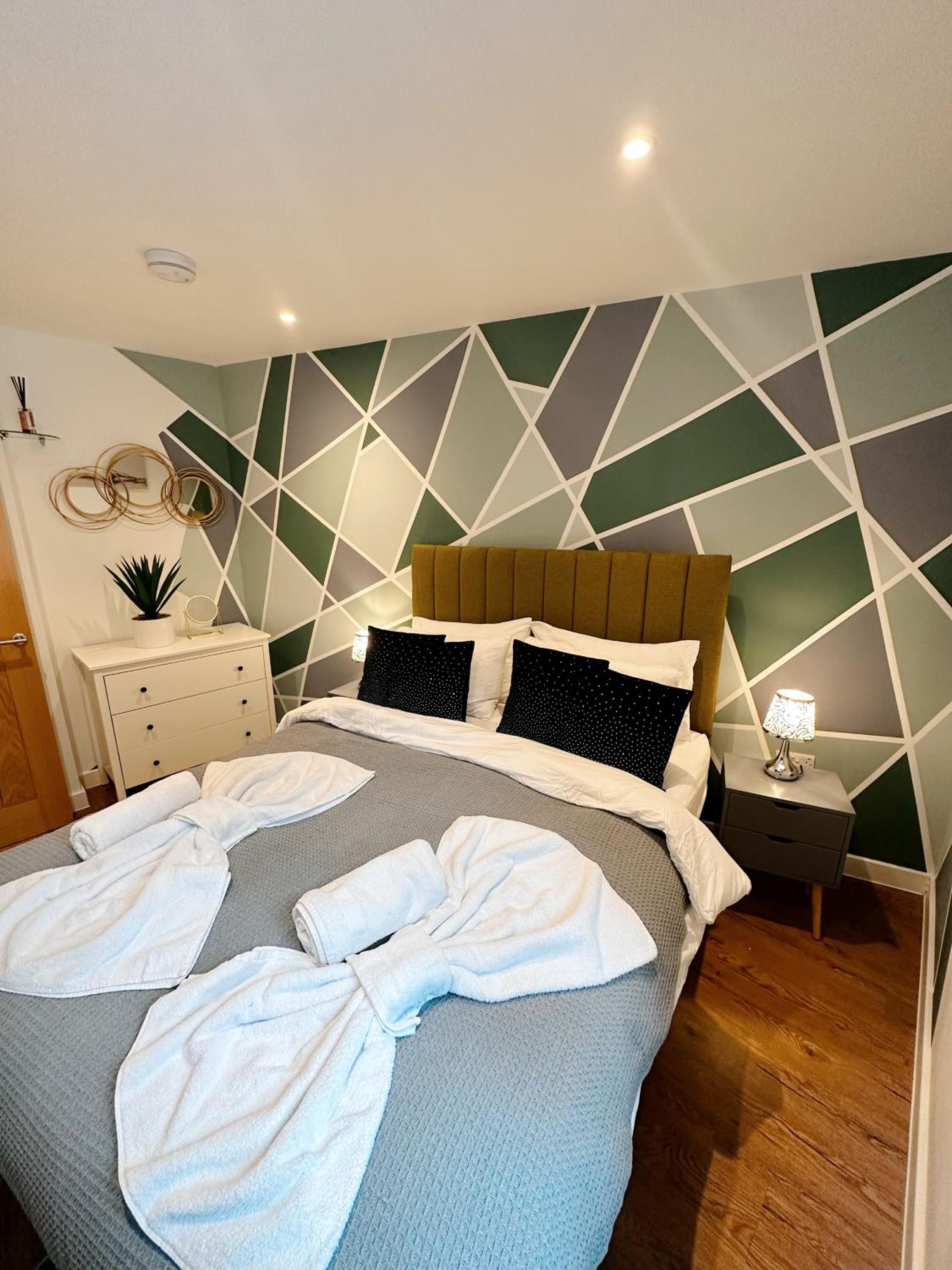 2 Southwell Road - Luxurious City Centre Apartments view 5