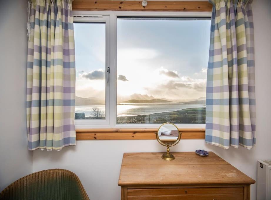 Pet Friendly 3BR Scenic Family Haven with Fibre WiFi