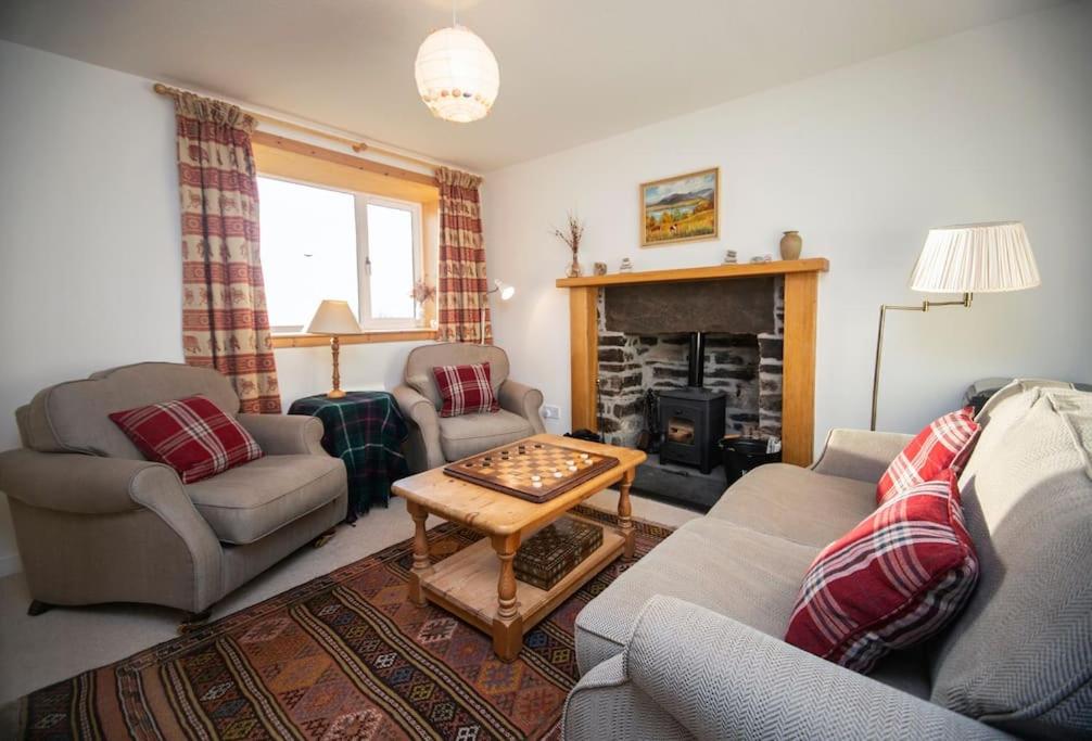 Pet Friendly 3BR Scenic Family Haven with Fibre WiFi