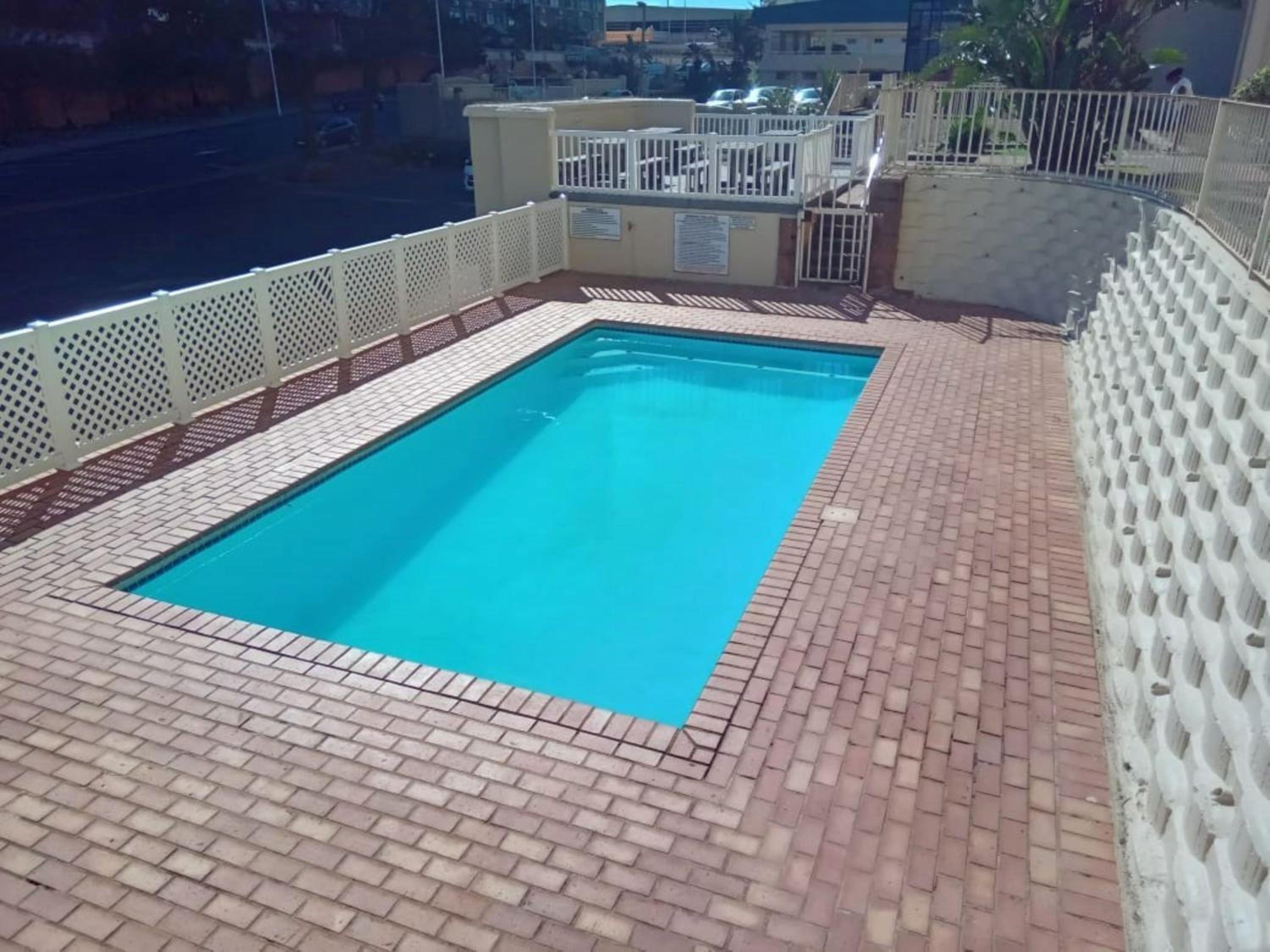 Beachfront Apartments @ Amanzimtoti view 4