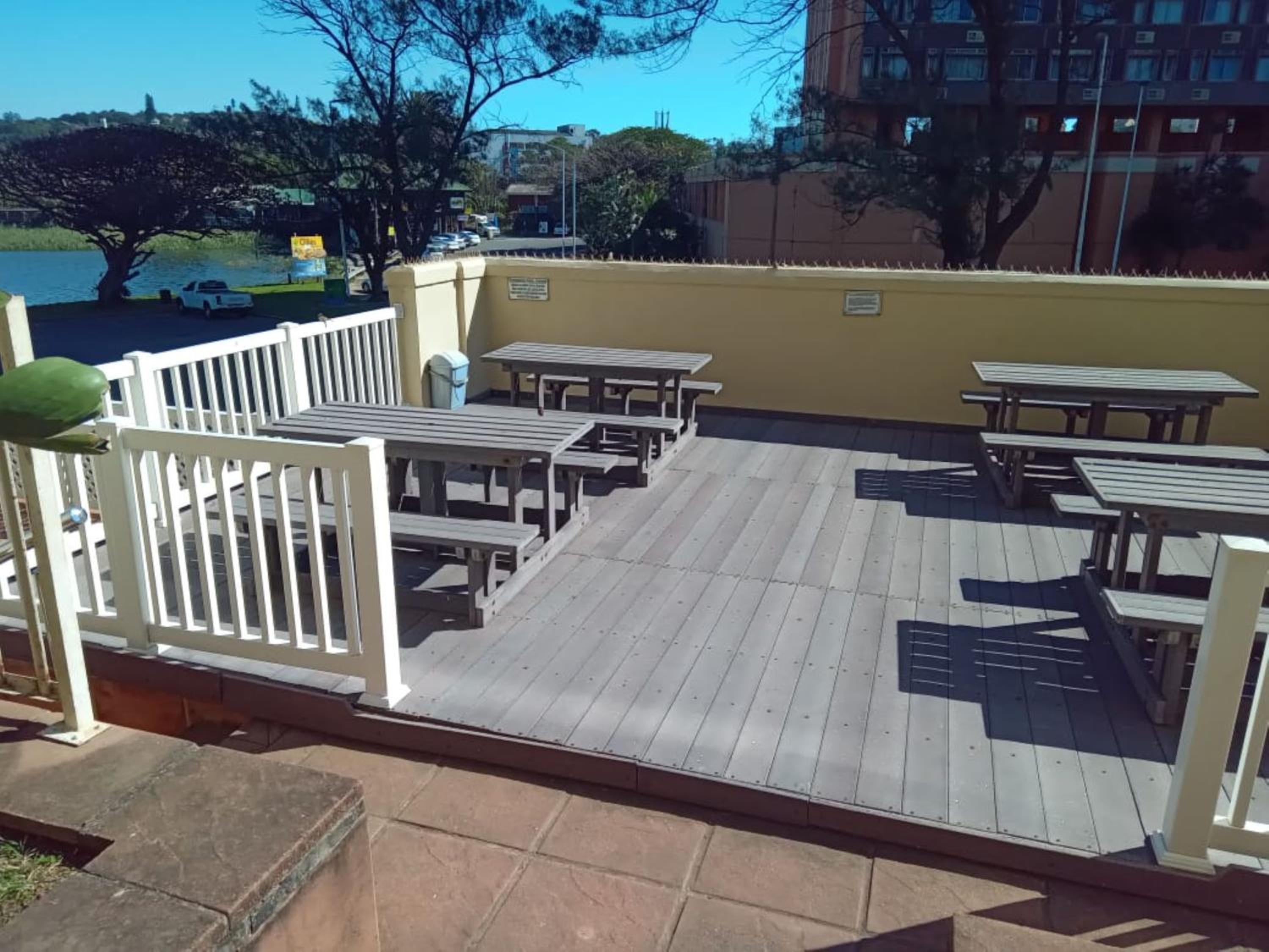 Beachfront Apartments @ Amanzimtoti view 5