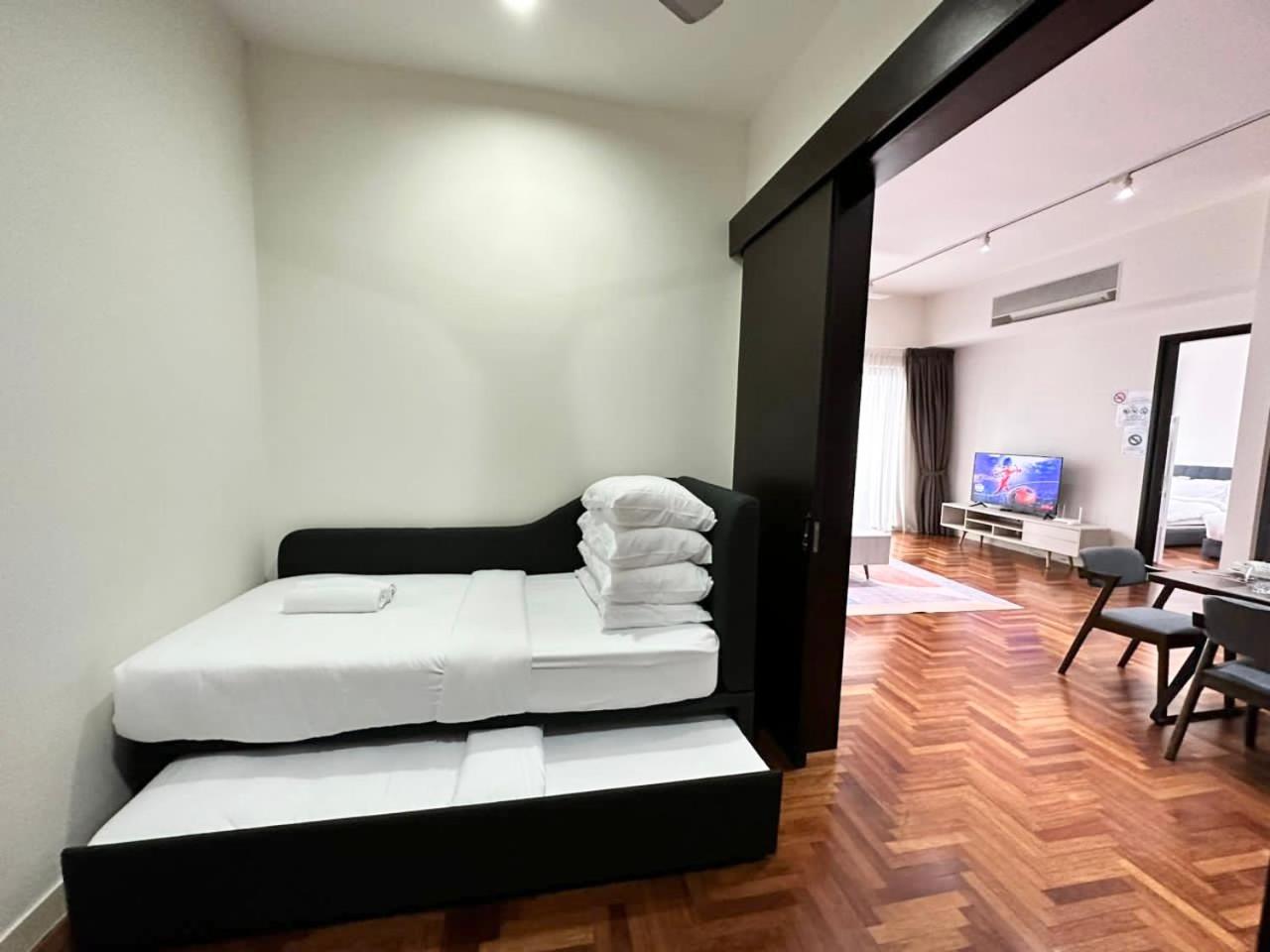 TTs HOME3 Mews 4-8Pax Pavilion KLCC Kuala Lumpur
