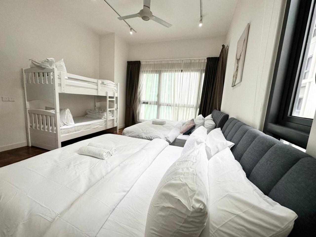 TTs HOME3 Mews 4-8Pax Pavilion KLCC Kuala Lumpur