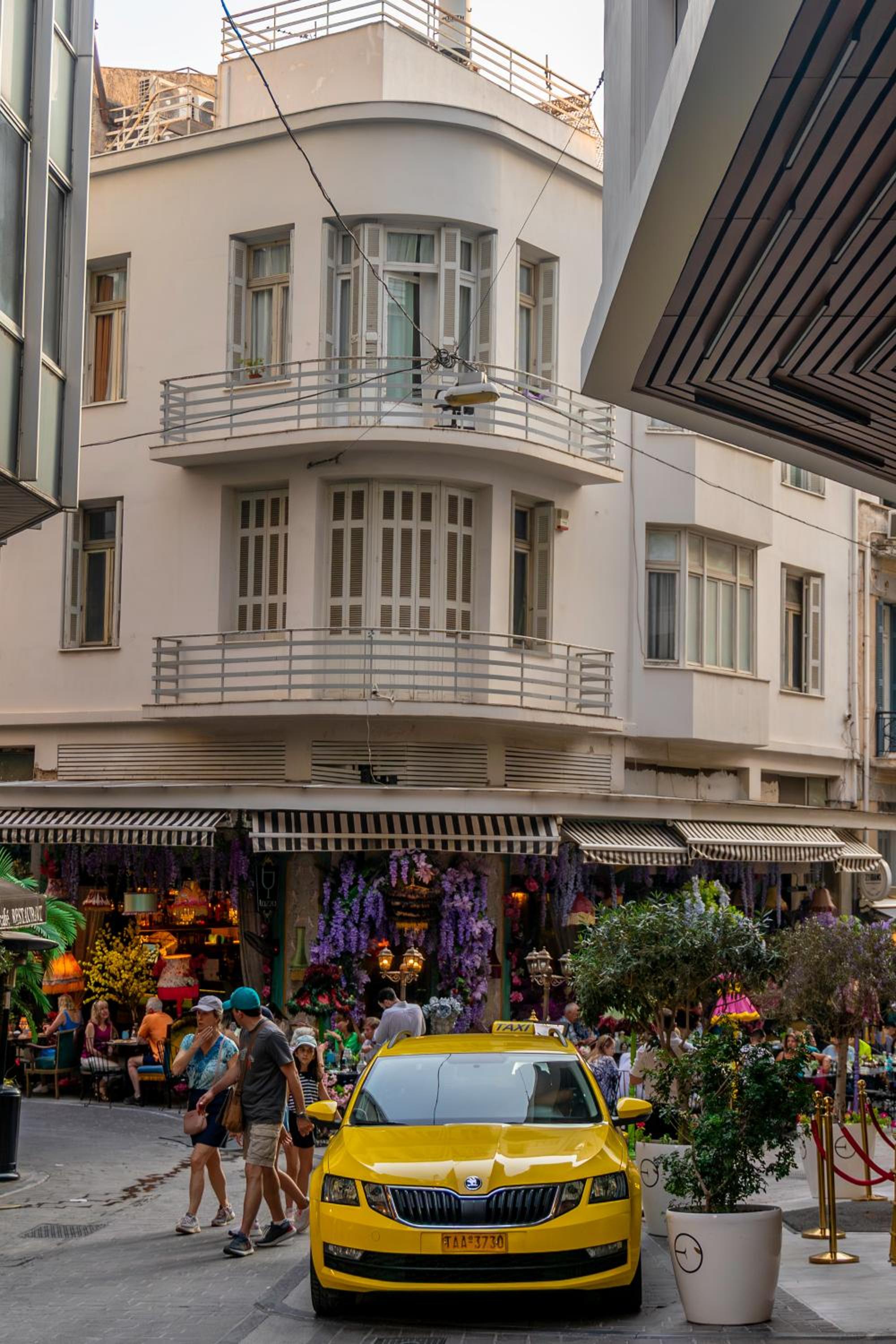 Divine 2BR Apartment in the Heart of Athens
