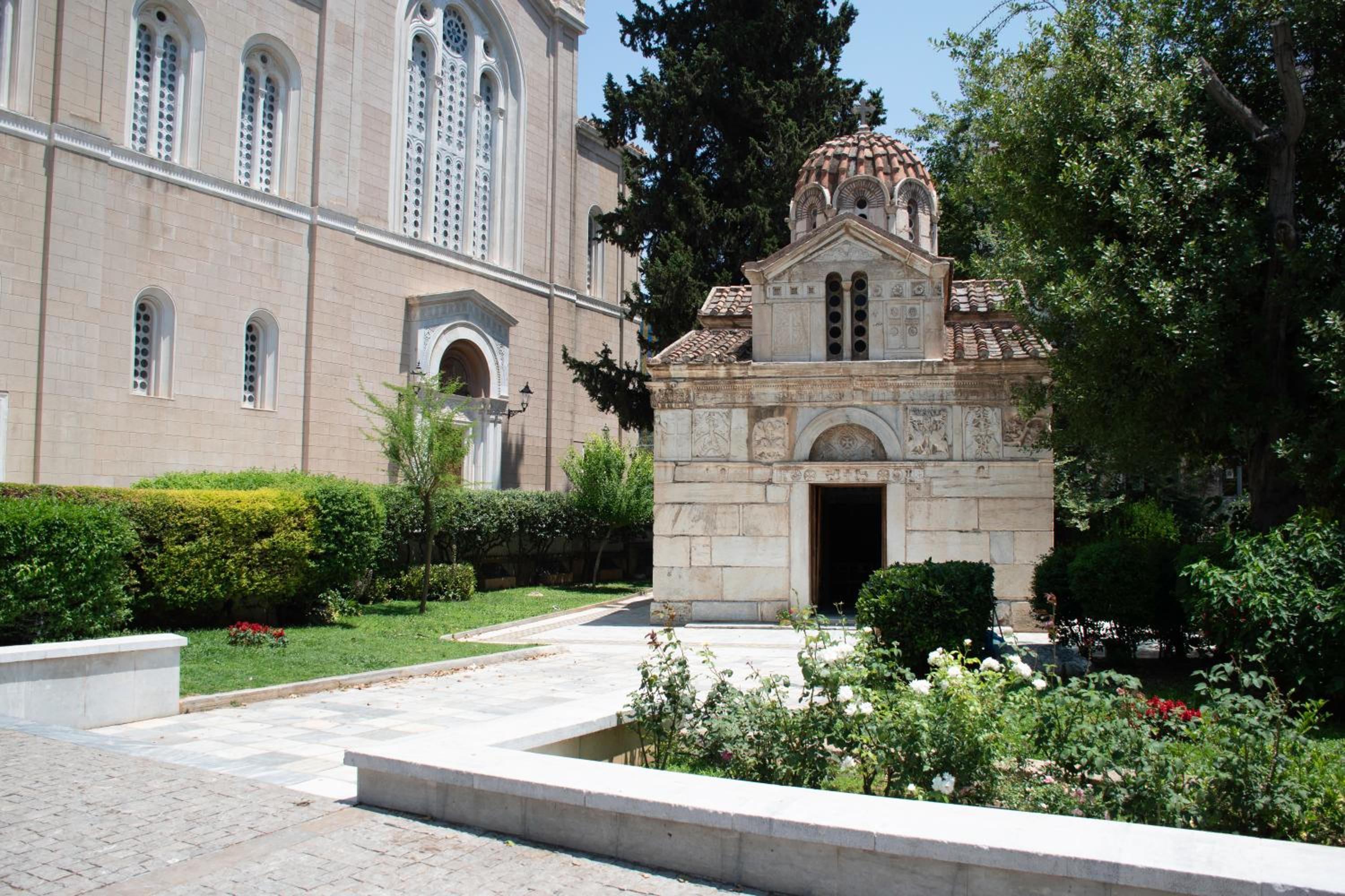 Divine 2BR Apartment in the Heart of Athens
