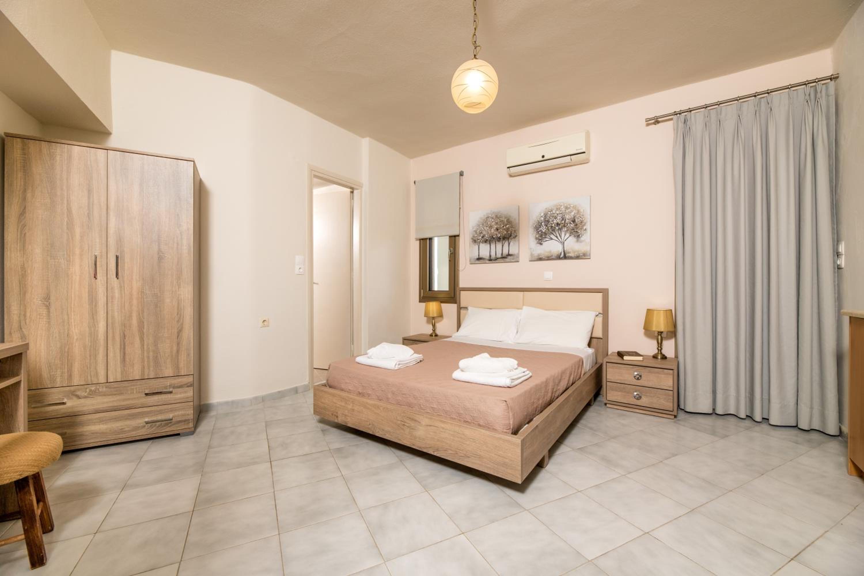 Esperia apartments
