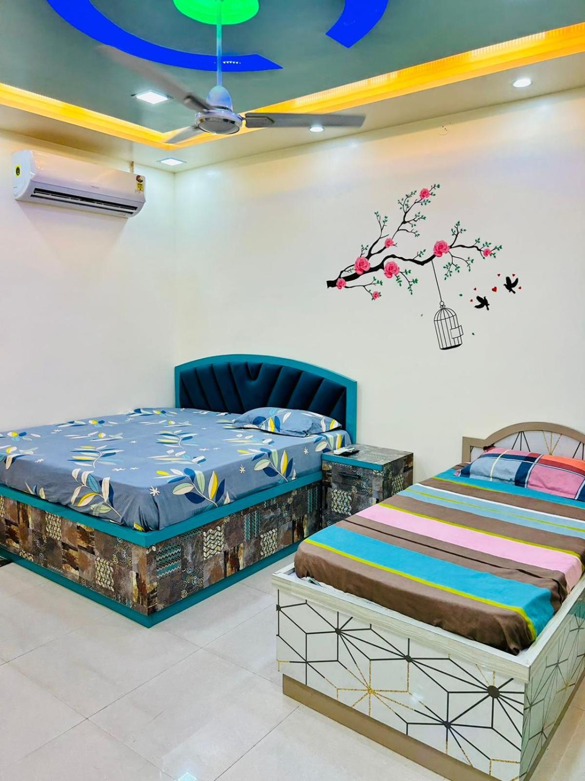 Smart Stays - MMMUT College - GKP Airport view 5