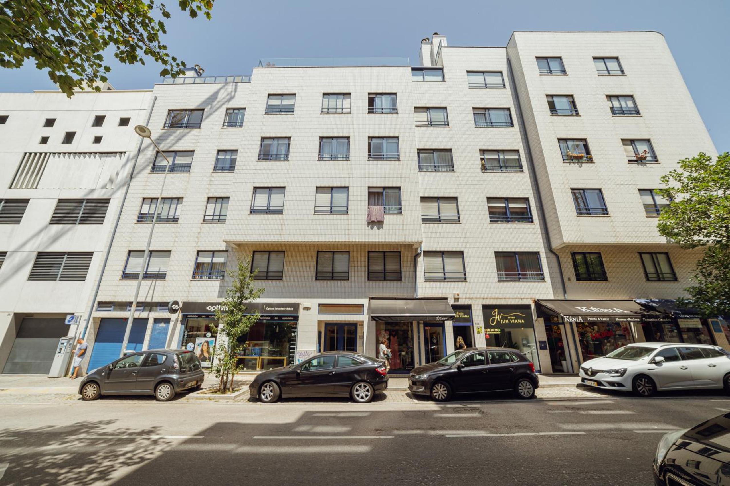 Matosinhos Center Premium Apartment by Vacationy view 3