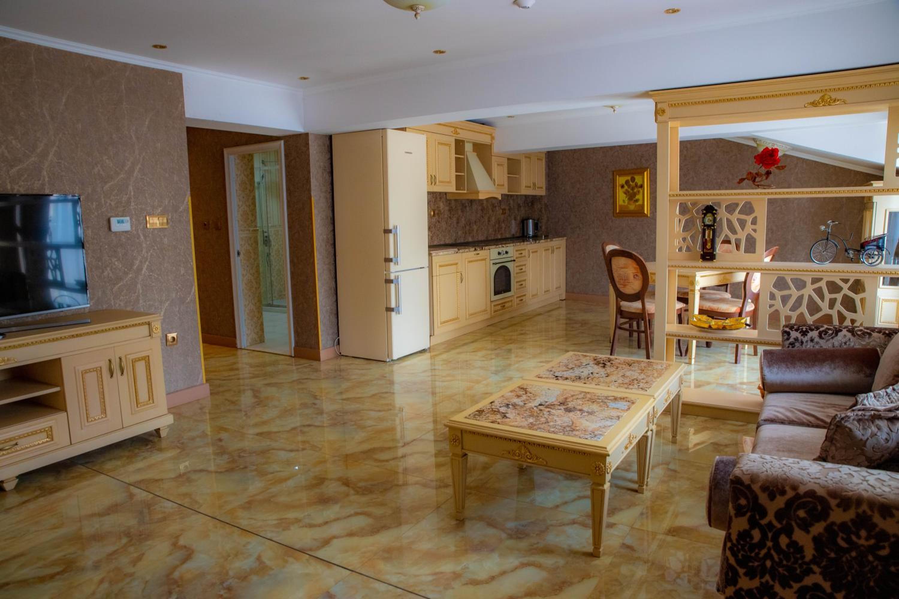 Luxury Apartment Rich 2