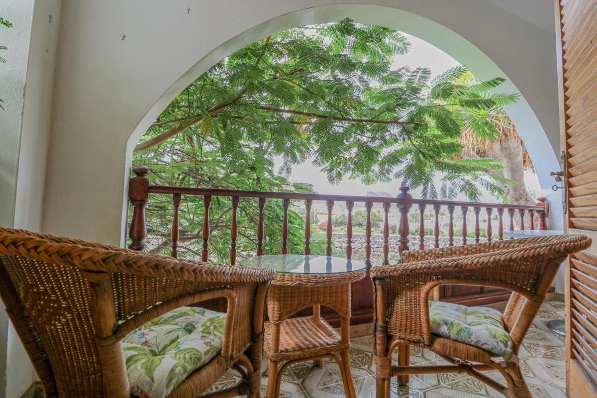 Lovely house views&garden photo 2