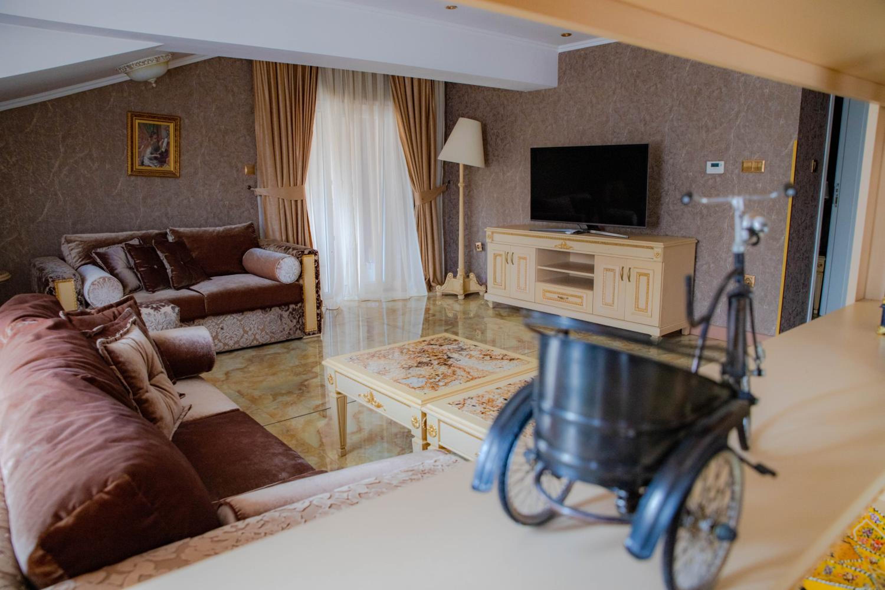 Luxury Apartment Rich 2
