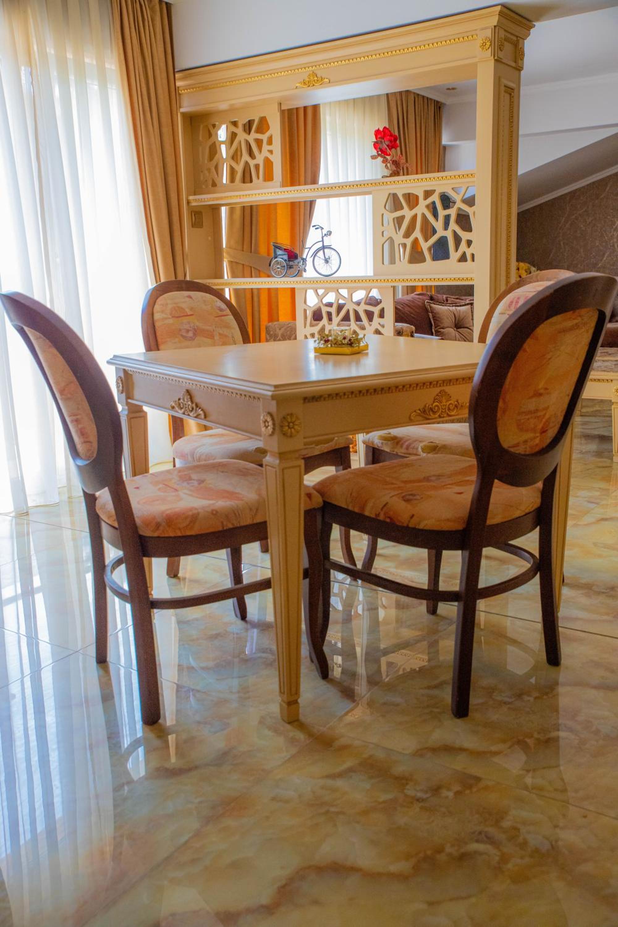 Luxury Apartment Rich 2