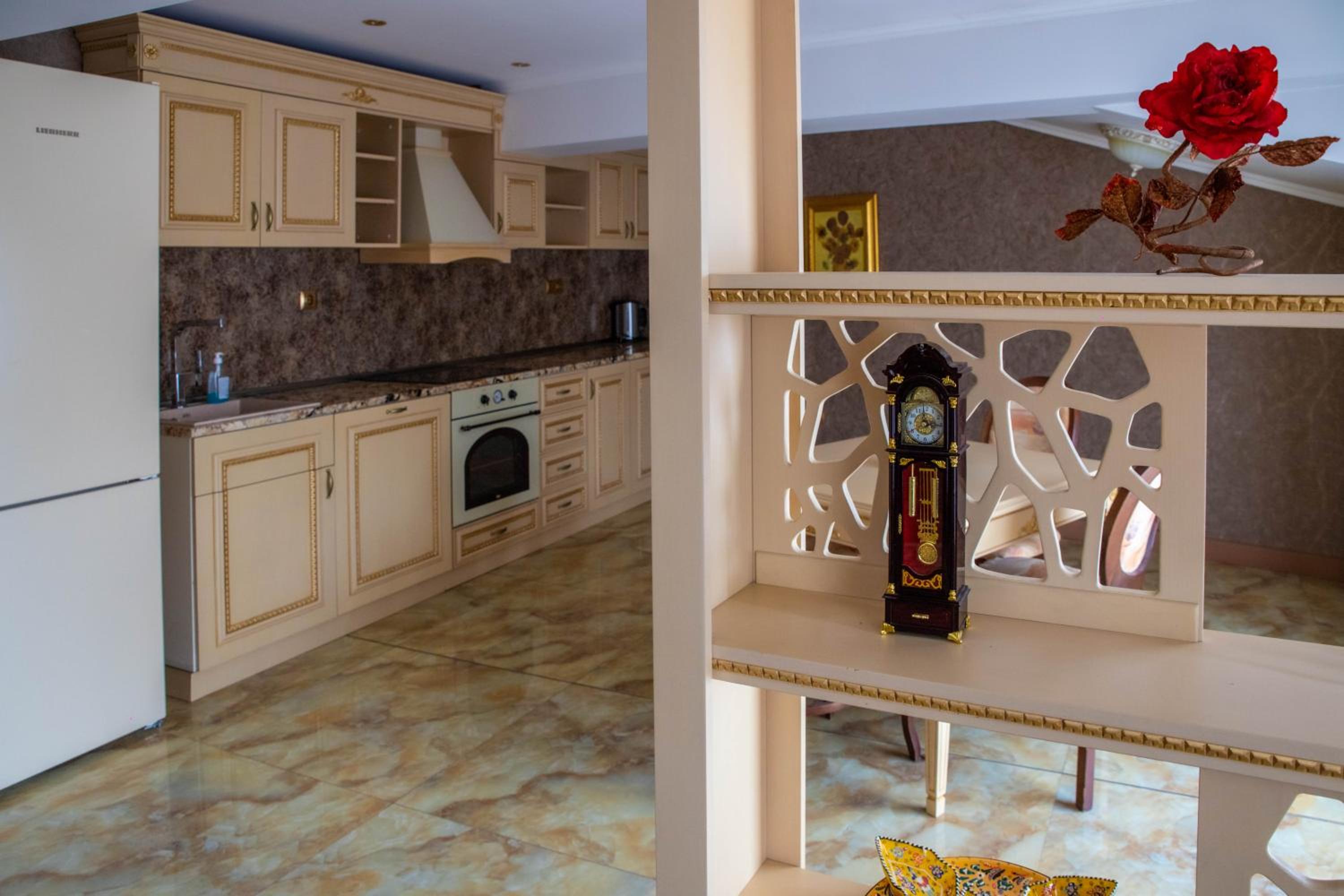 Luxury Apartment Rich 2