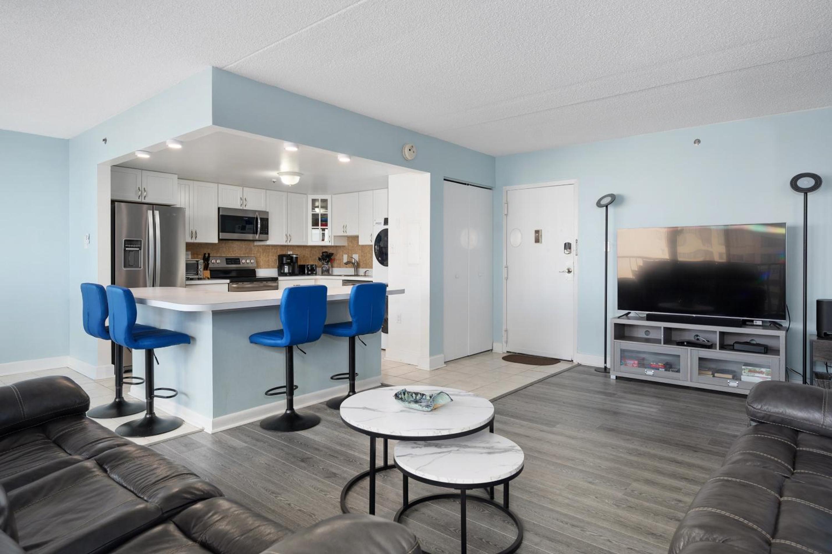 2BR Capri Oceanfront Condo, Indoor pool, Massage chair, Brand New bathrooms 2025, unbeatable views! view 3