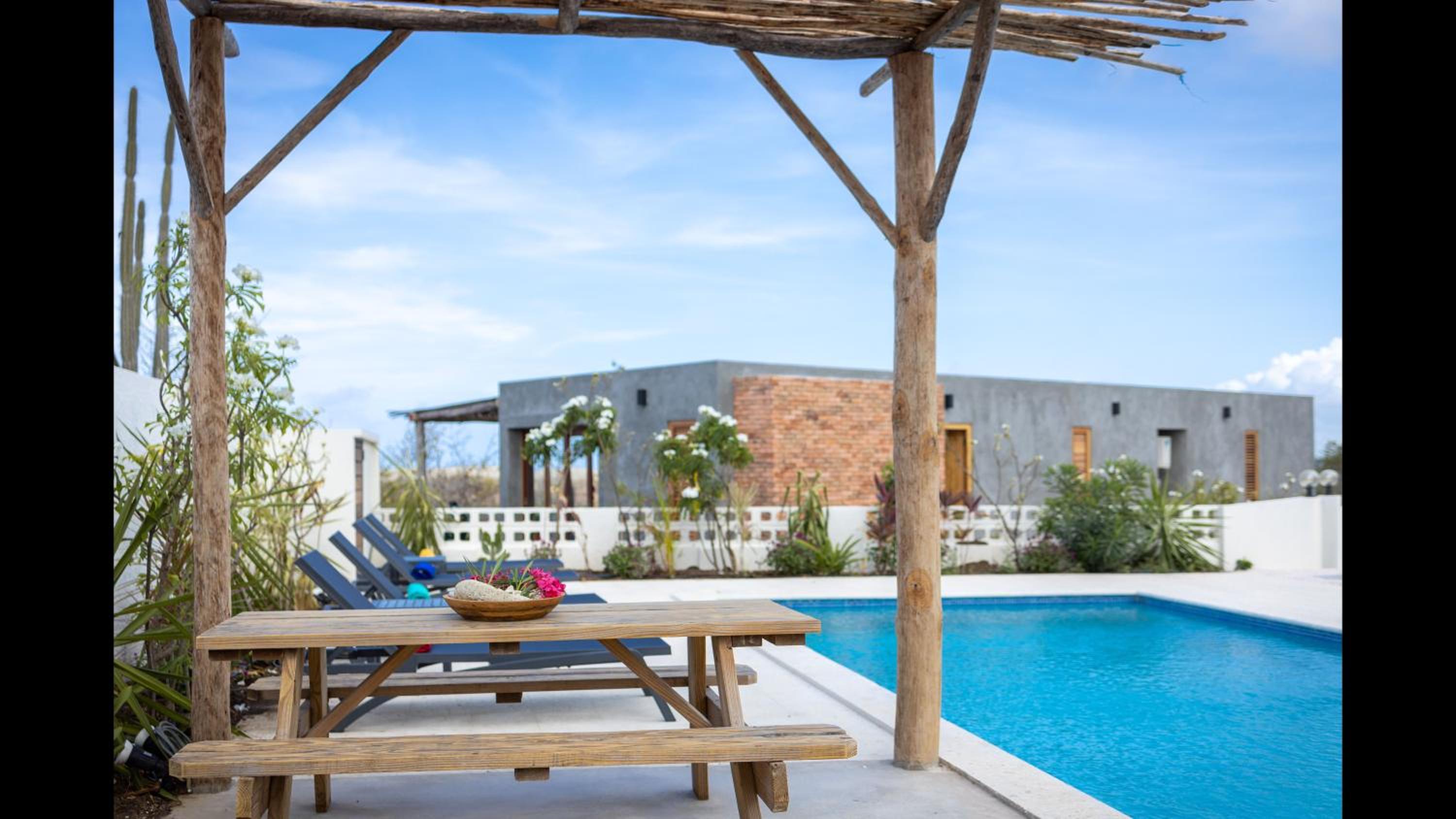 Sasha Apartment - panoramic view with pool