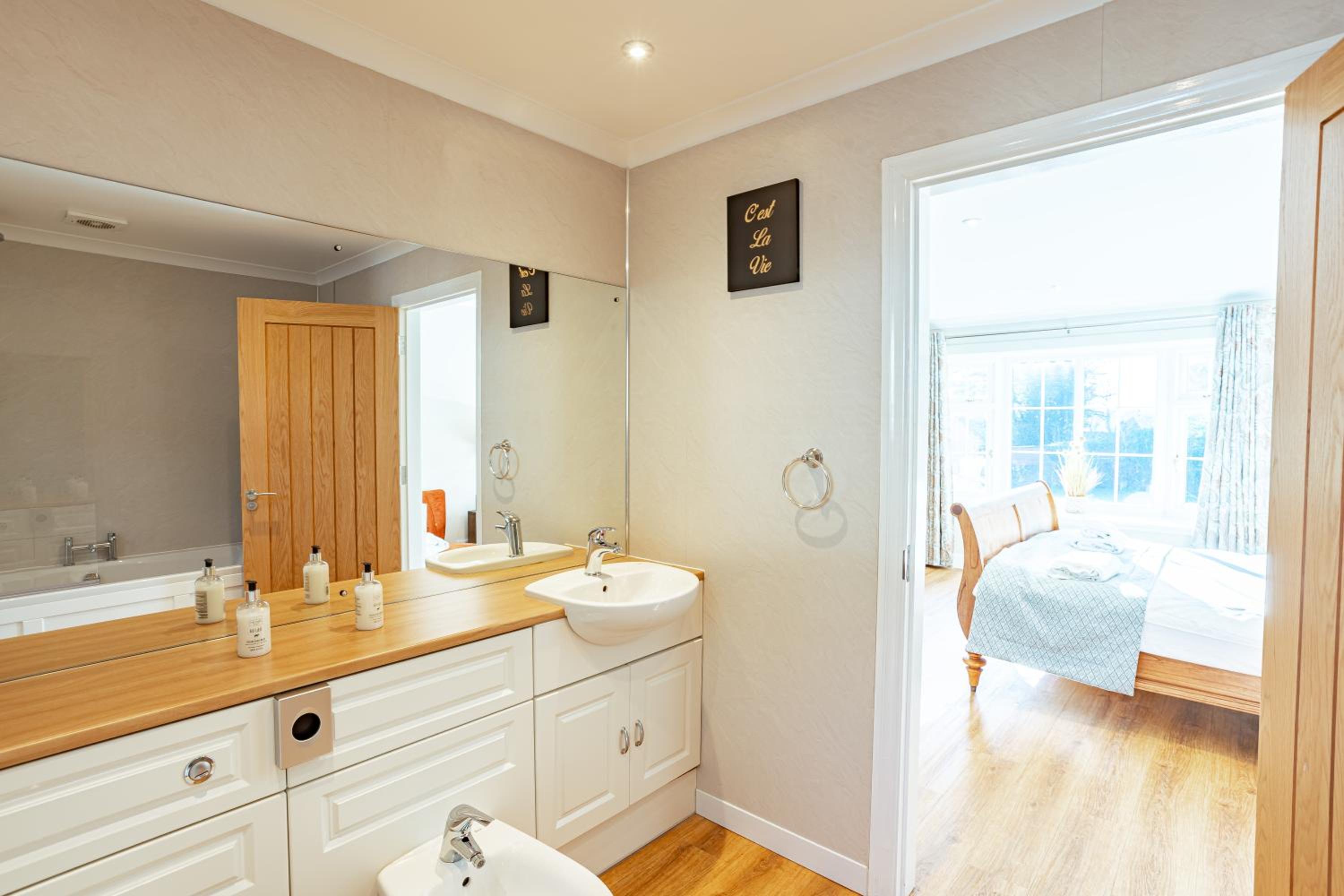 Sparrowhawk Cottage with Hot Tub view 2