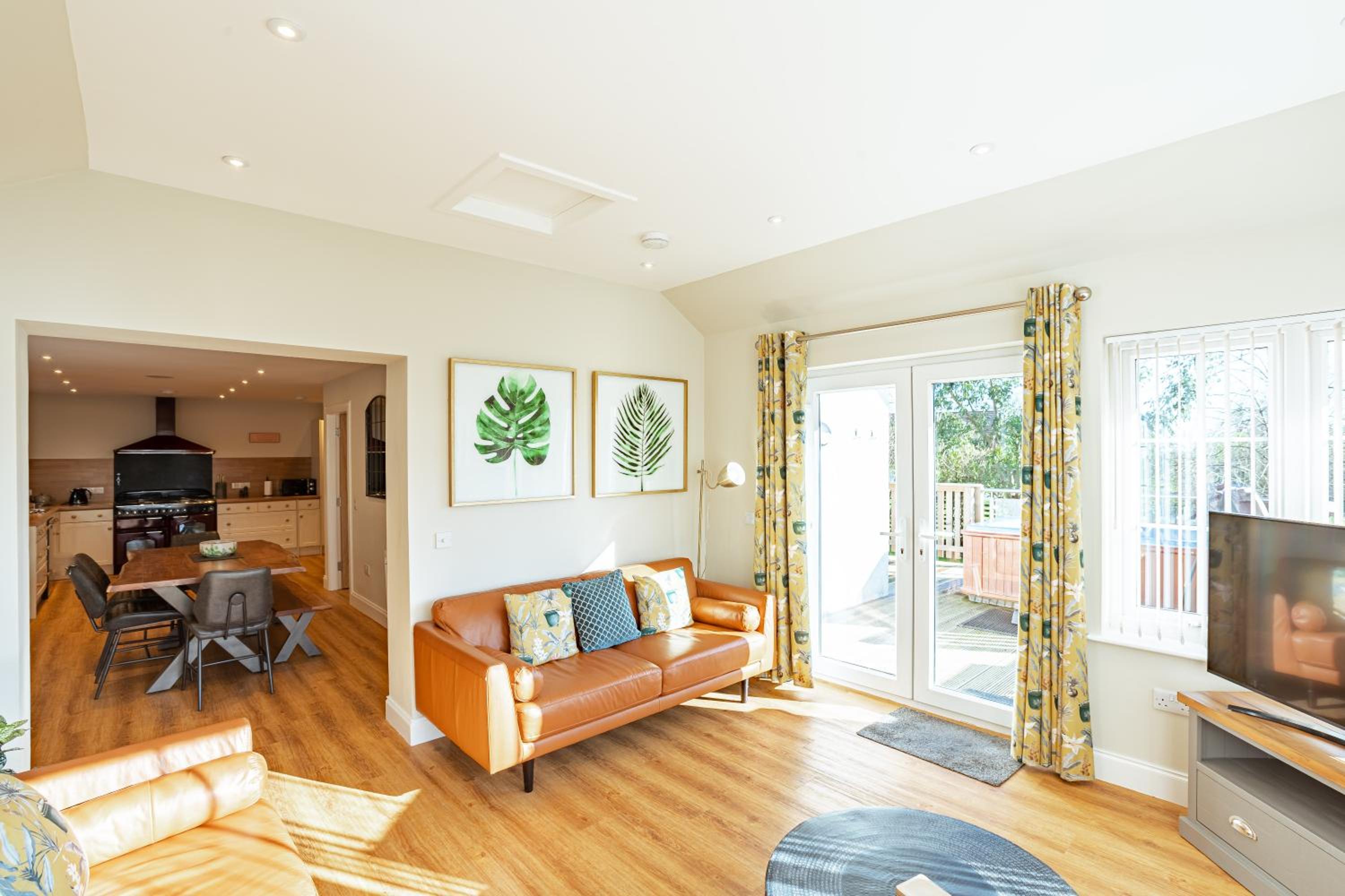 Sparrowhawk Cottage with Hot Tub view 5