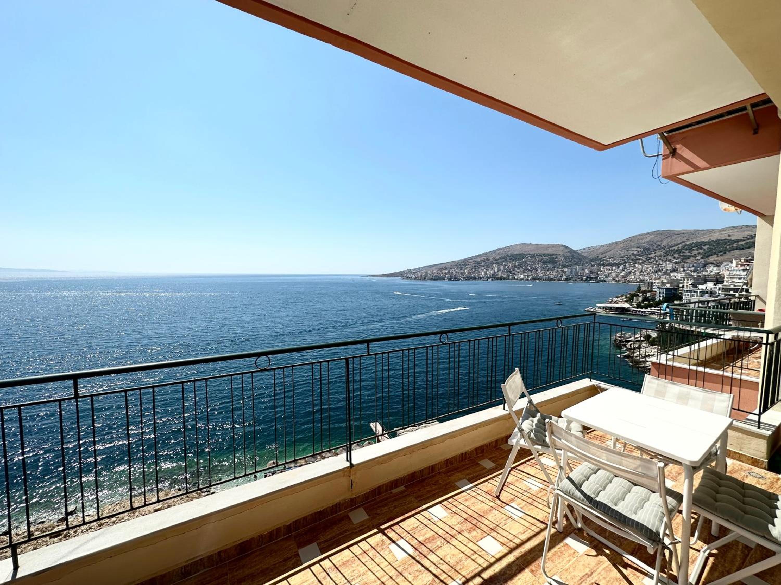 K&T Seaside Deluxe TwoBedroom Apartment