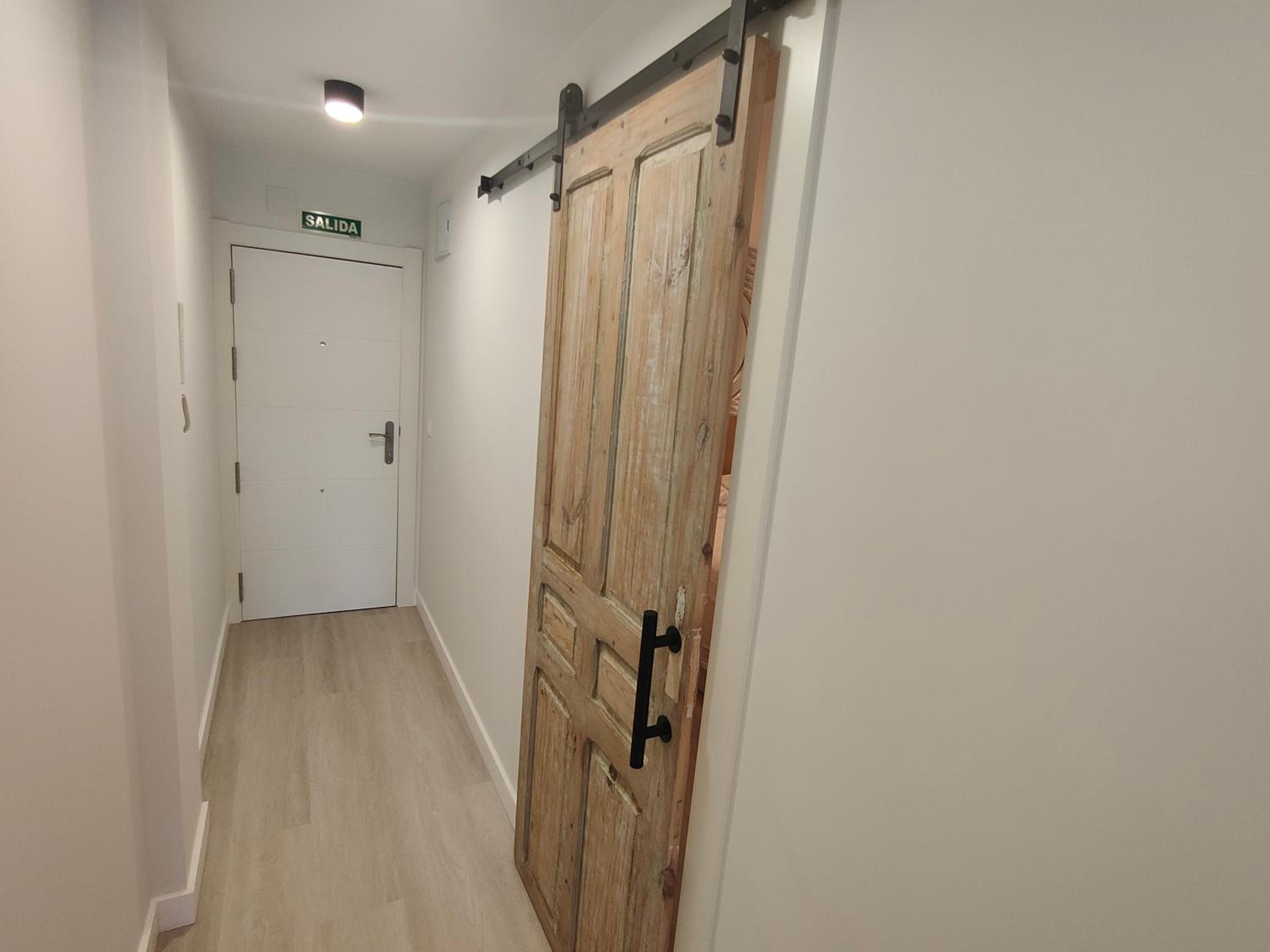 Atractivo piso recién reformado